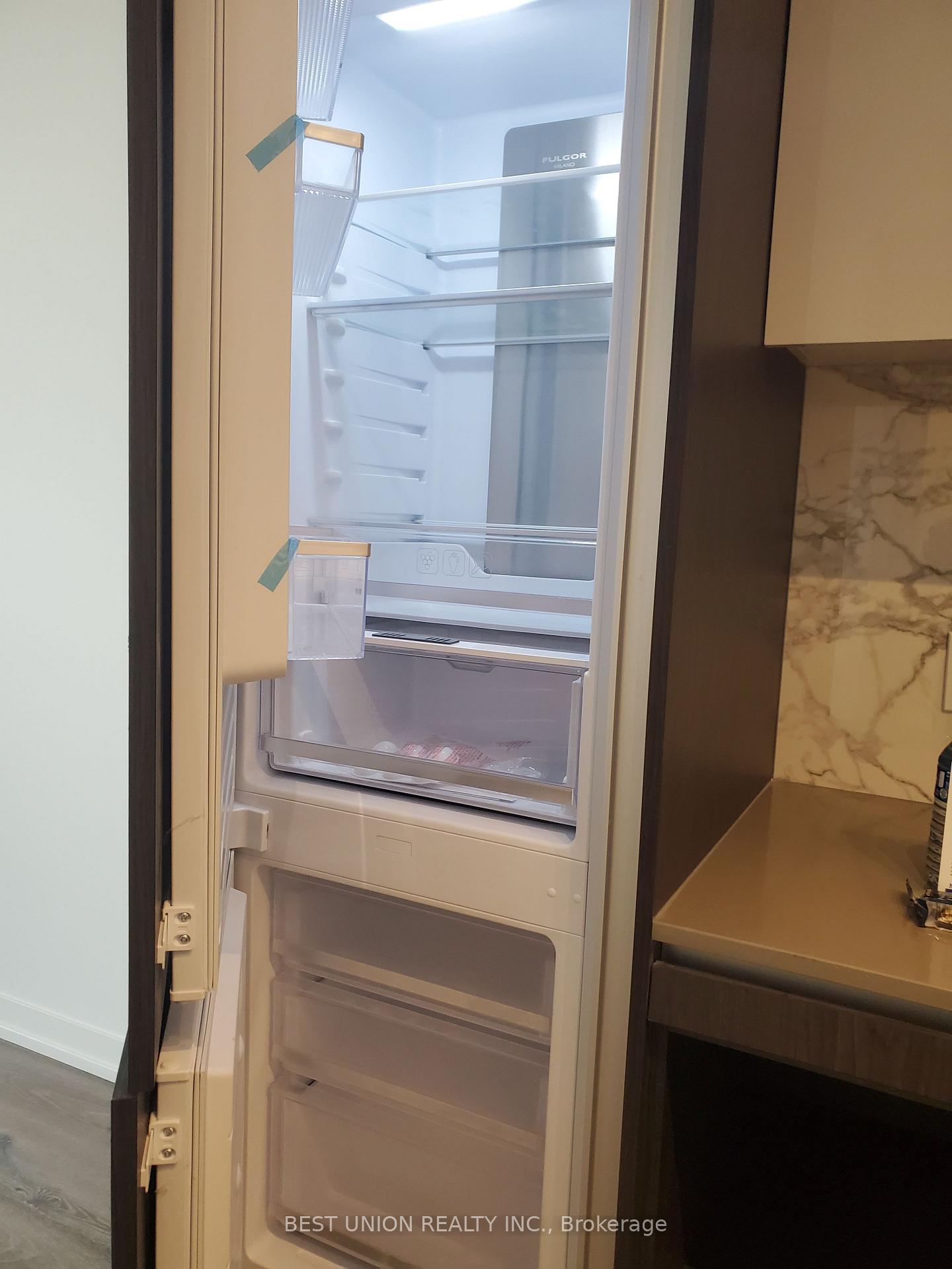 Photo 9 of Unit 2801, 28 Interchange Way, Vaughan, Vaughan Corporate Centre — HOMEH