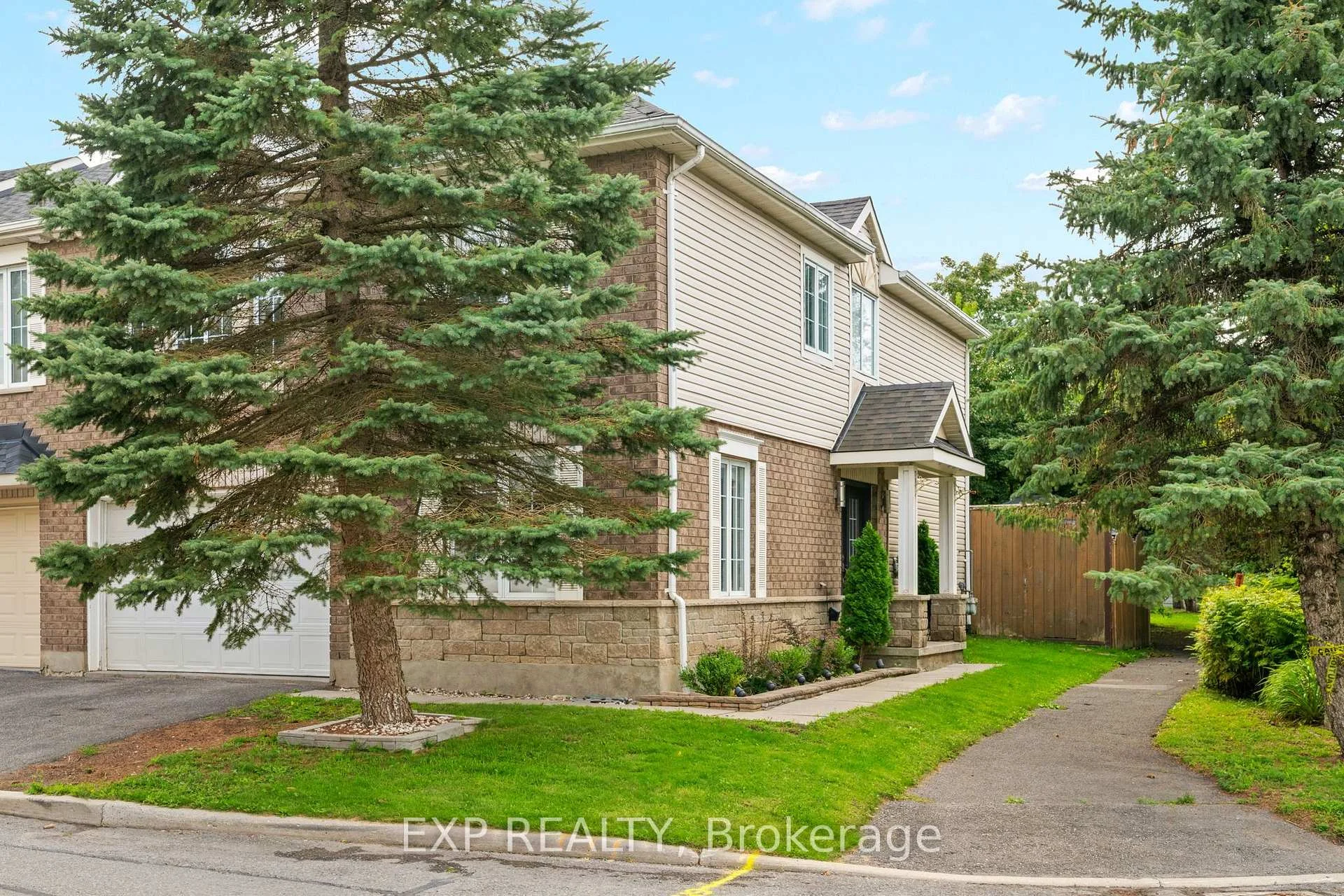 Photo 4 of 2 Maple Park Private, Ottawa, Upper Hunt Club — HOMEH