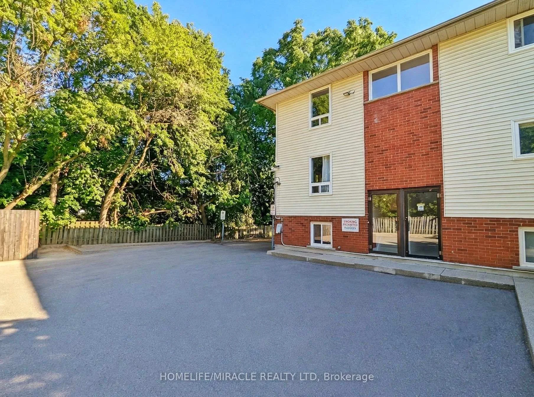Photo 2 of Unit 14, 119 Cedar Street S, Kitchener, Cedar Hill — HOMEH