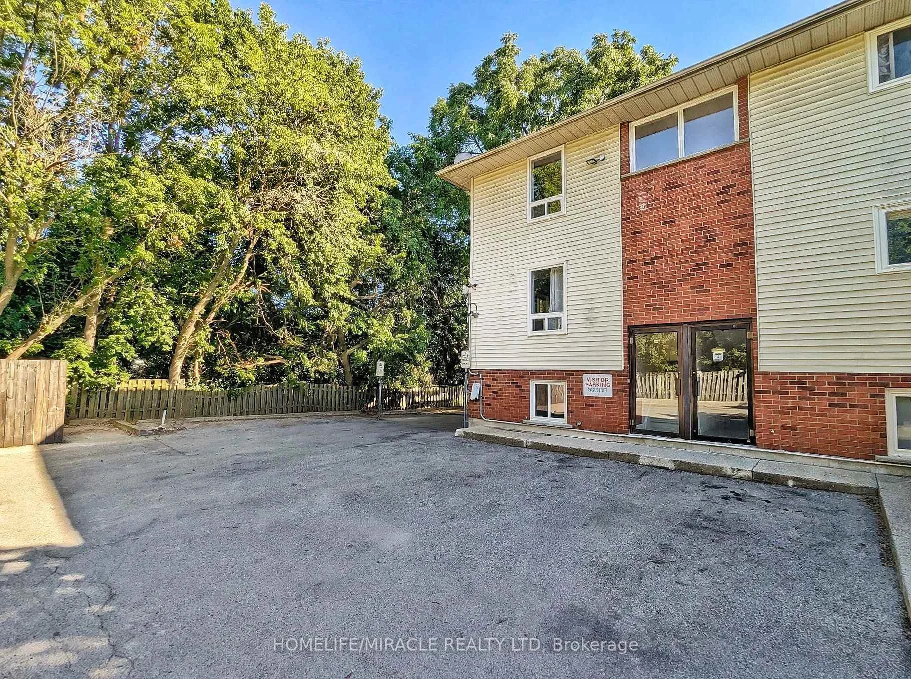 Photo 58 of Unit 14, 119 Cedar Street S, Kitchener, Cedar Hill — HOMEH