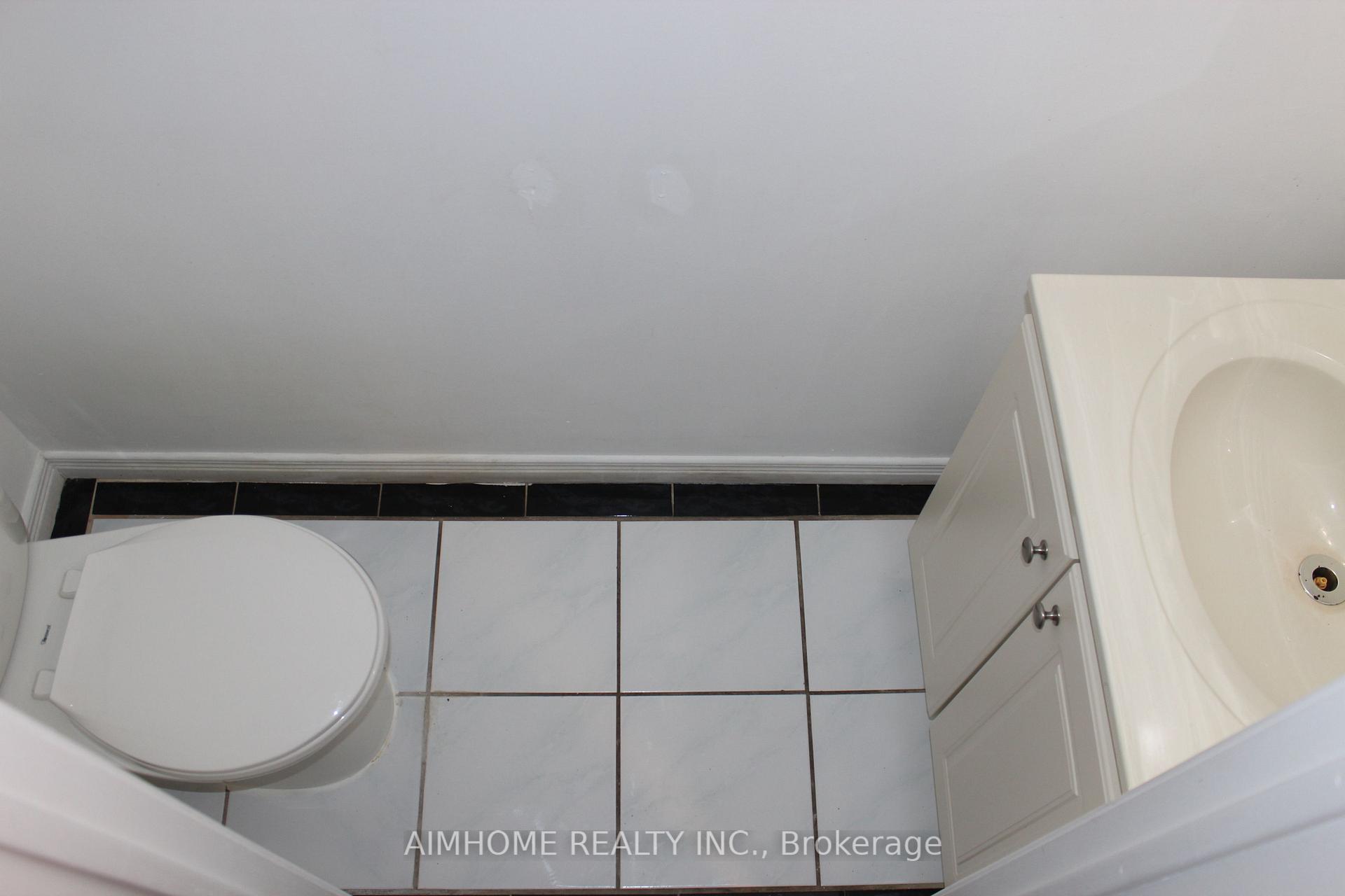 Photo 17 of Unit Lower, 40 Hepscott Terrace, Scarborough, L'Amoreaux — HOMEH