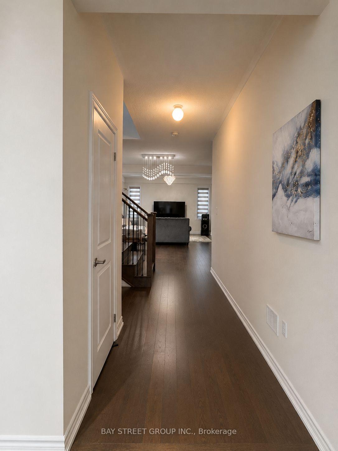 Photo 2 of Unit Upper Floor, 163 Terry Fox Drive Road, Barrie, Rural Barrie Southeast — HOMEH