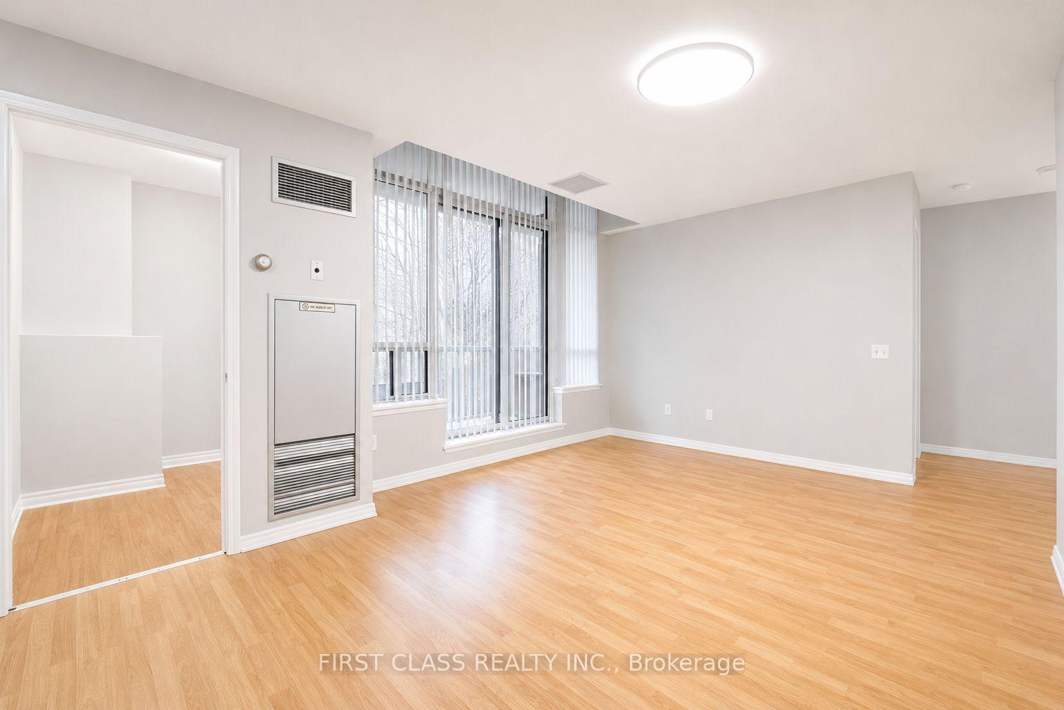 Photo 10 of Unit 106, 91 Townsgate Drive, Vaughan, Crestwood-Springfarm-Yorkhill — HOMEH