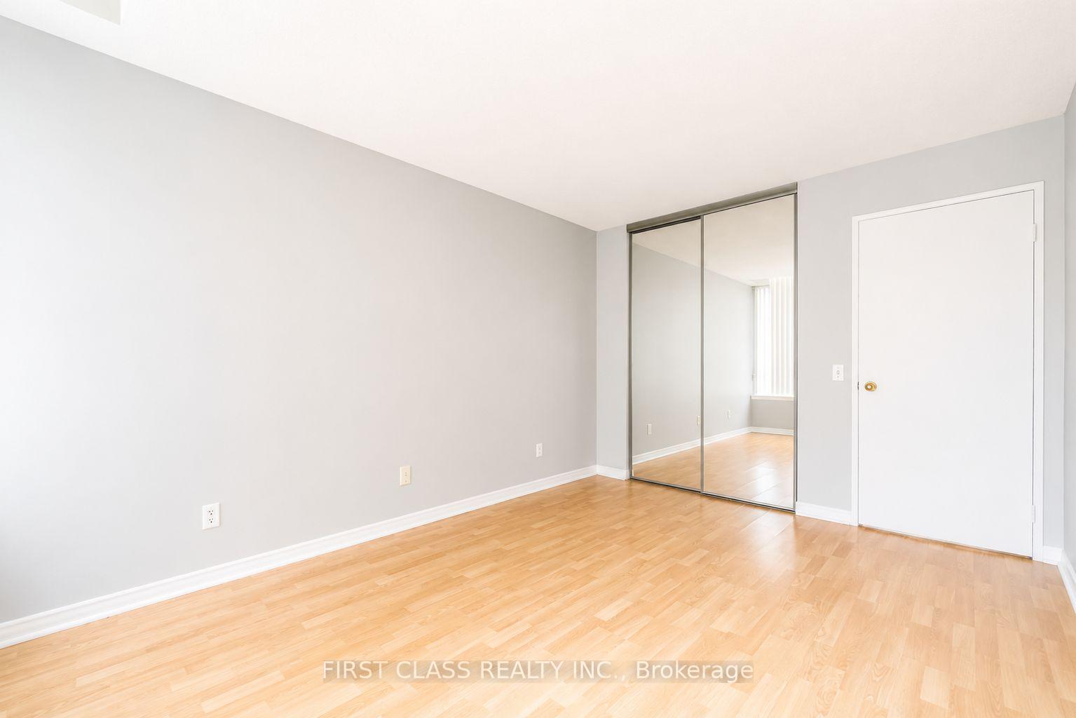Photo 19 of Unit 106, 91 Townsgate Drive, Vaughan, Crestwood-Springfarm-Yorkhill — HOMEH