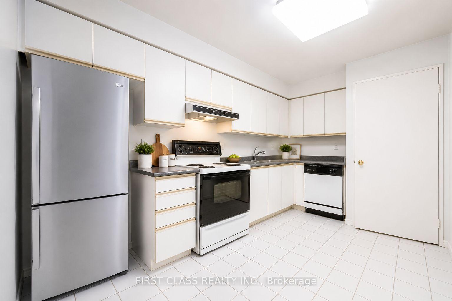 Photo 25 of Unit 106, 91 Townsgate Drive, Vaughan, Crestwood-Springfarm-Yorkhill — HOMEH