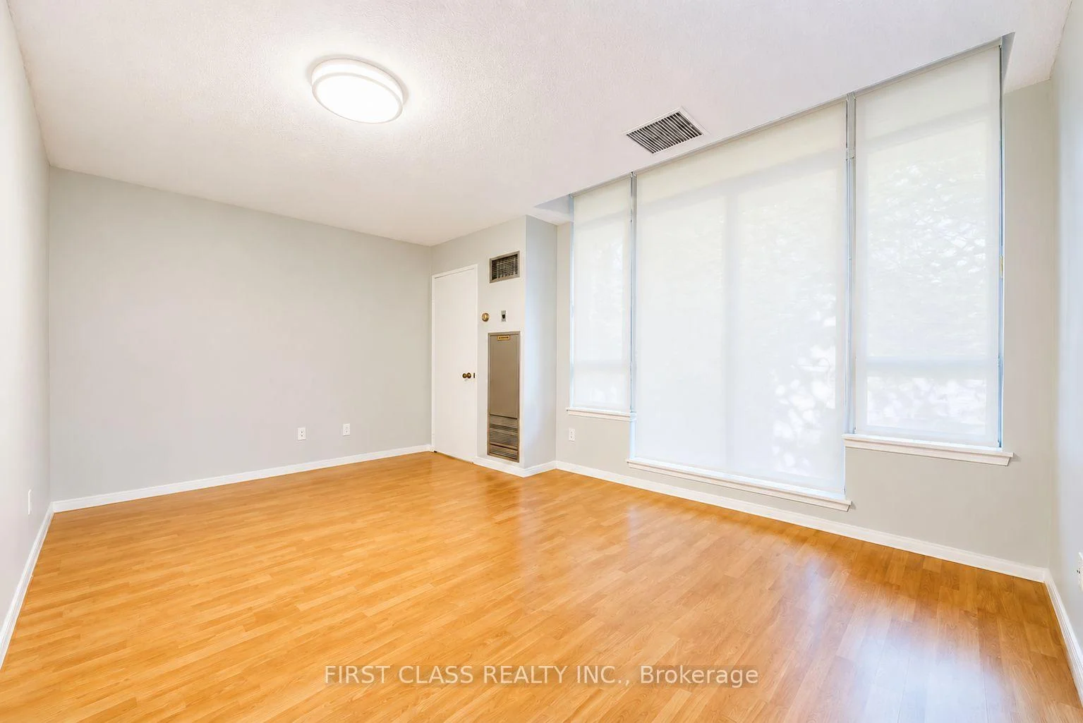 Photo 18 of Unit 106, 91 Townsgate Drive, Vaughan, Crestwood-Springfarm-Yorkhill — HOMEH