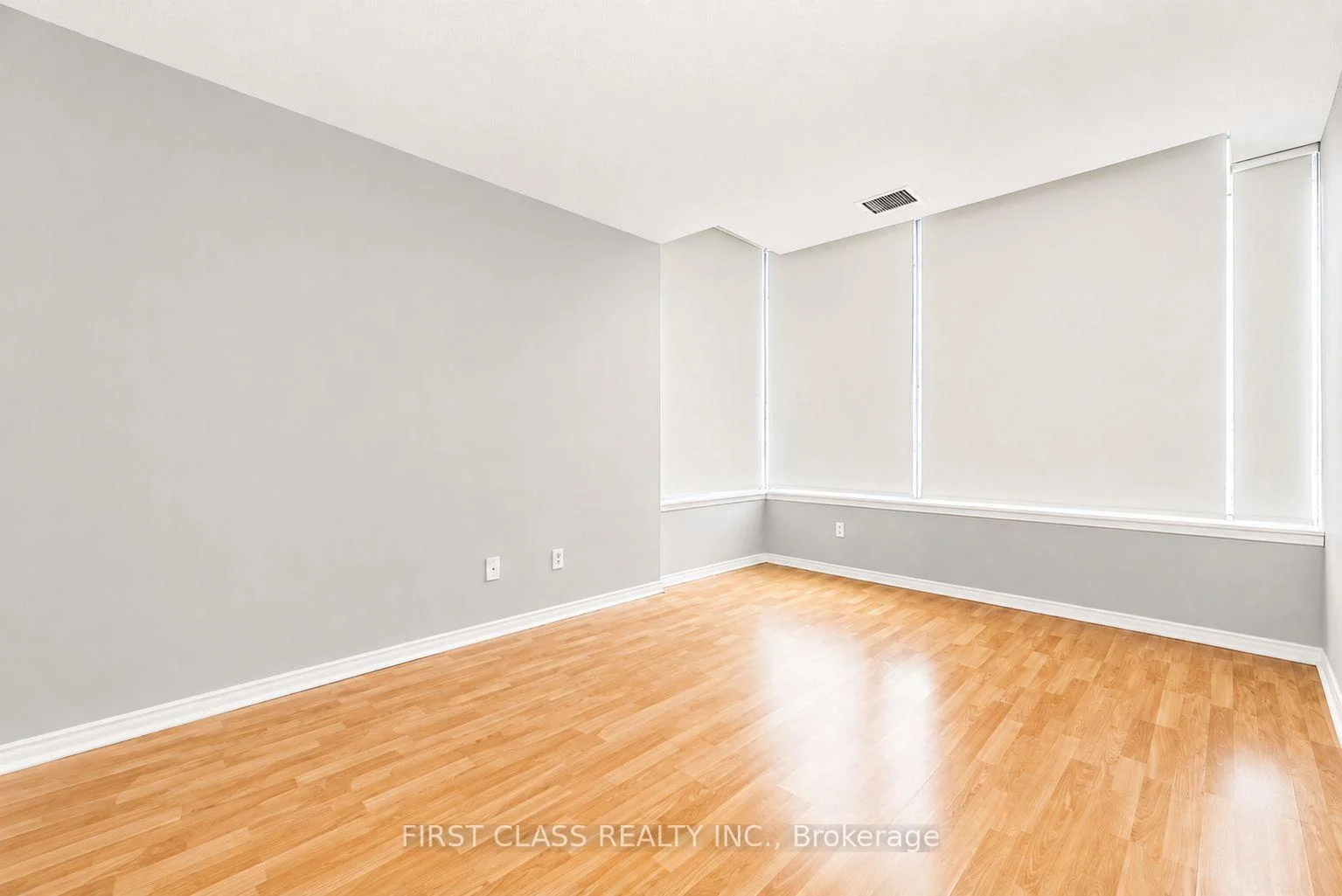Photo 21 of Unit 106, 91 Townsgate Drive, Vaughan, Crestwood-Springfarm-Yorkhill — HOMEH