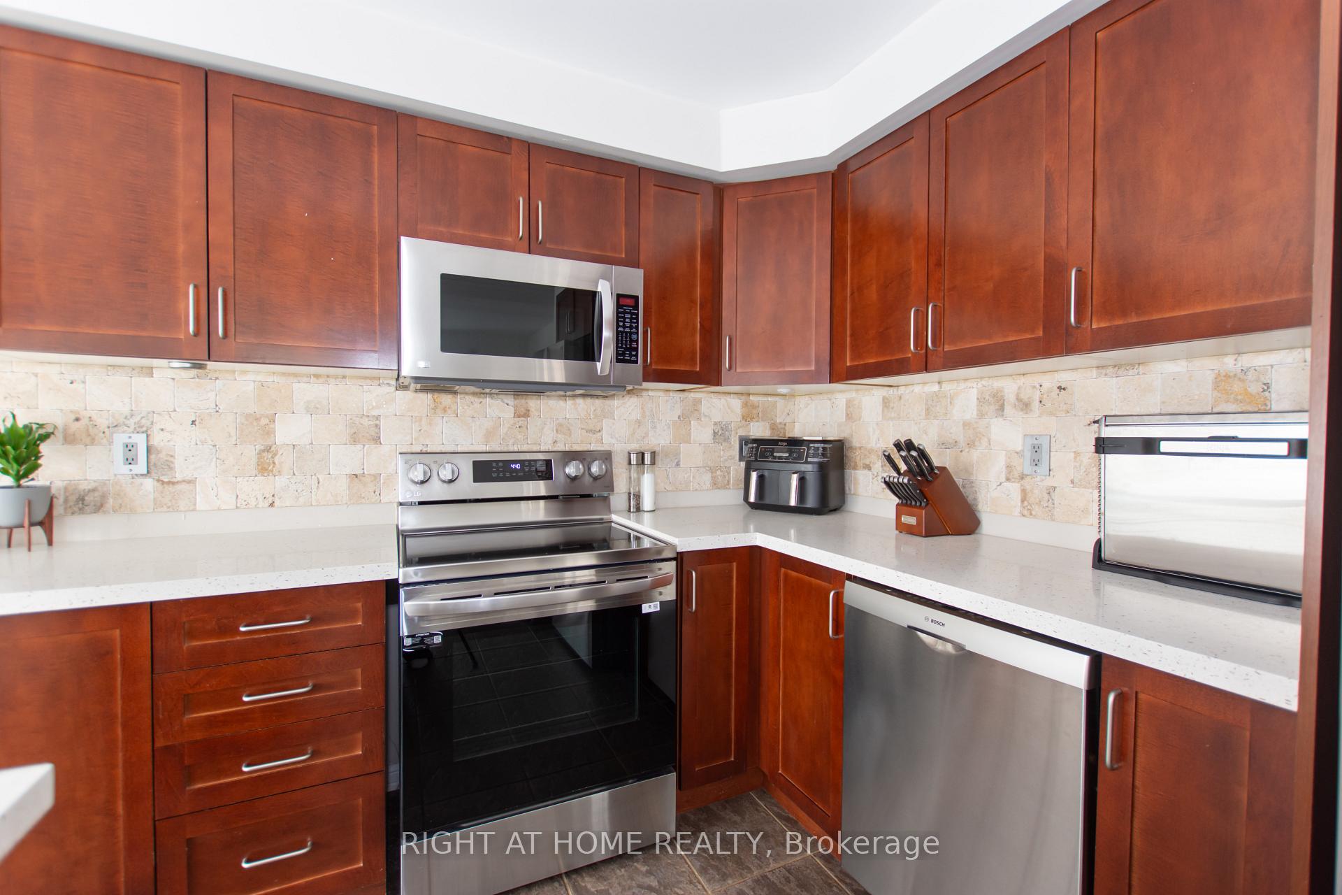 Photo 15 of 221 Prosser Circle, Milton, Harrison — HOMEH