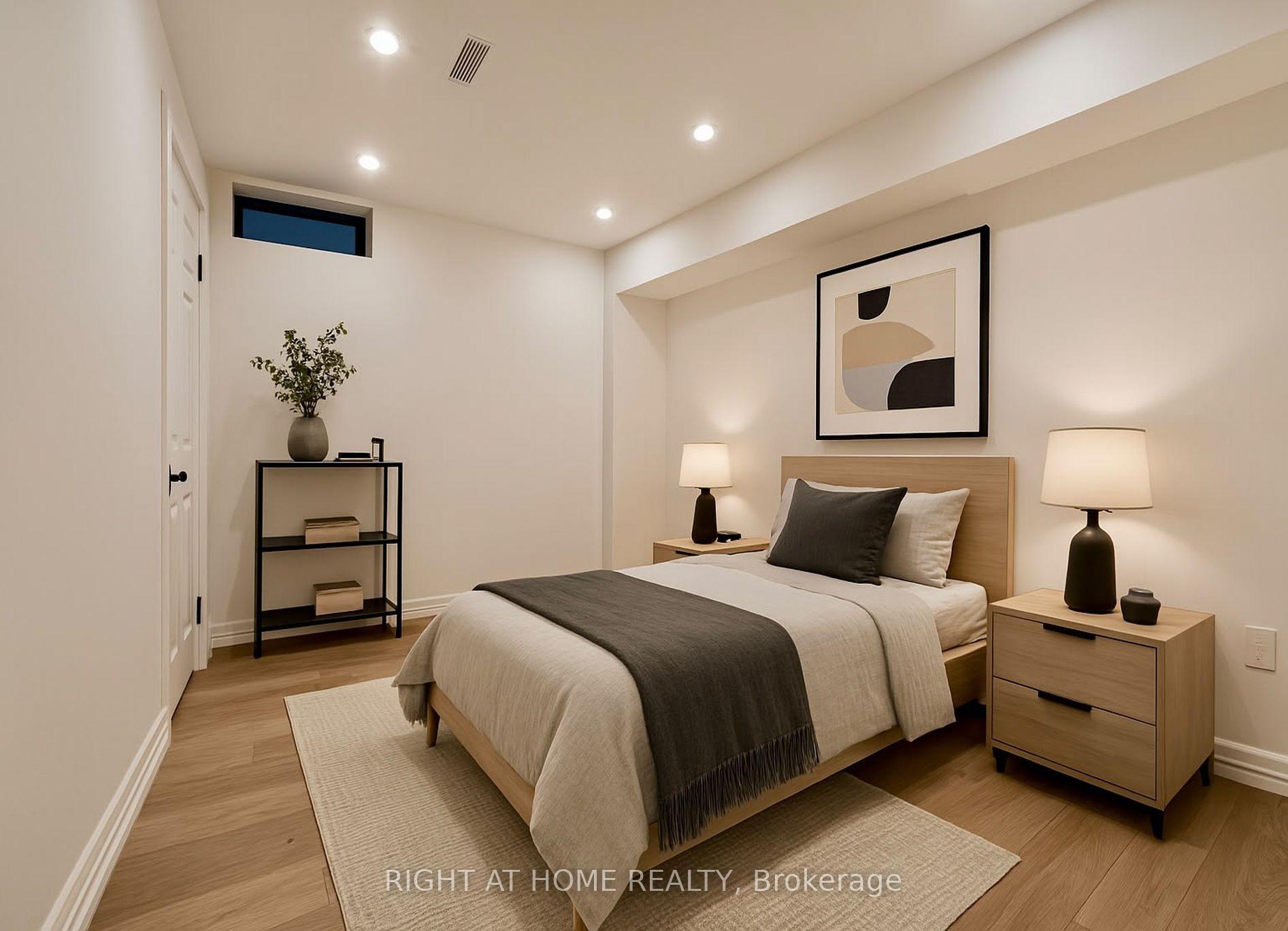 Photo 4 of 99 Ascalon Drive, Vaughan, Patterson — HOMEH