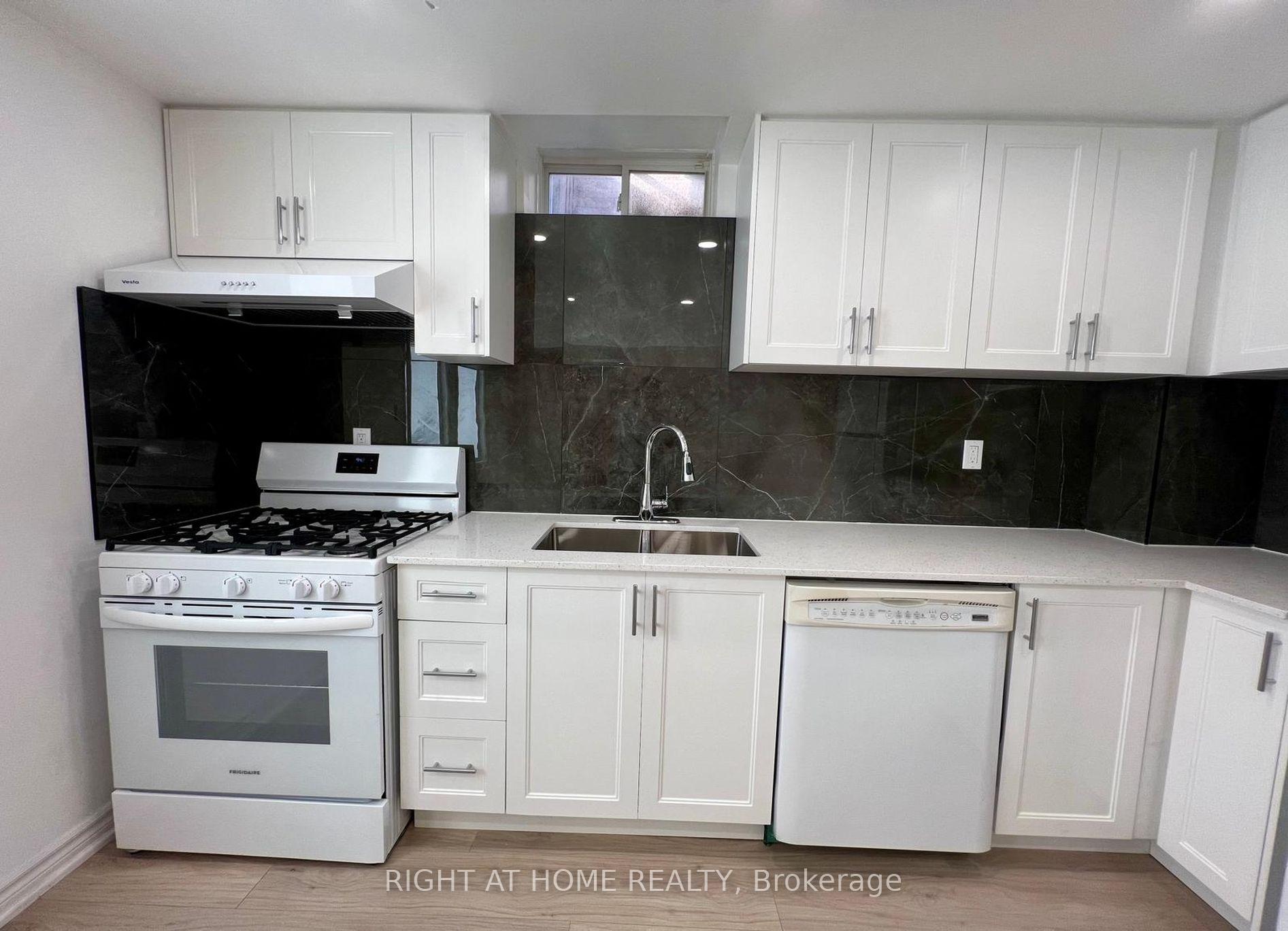 Photo 5 of 99 Ascalon Drive, Vaughan, Patterson — HOMEH