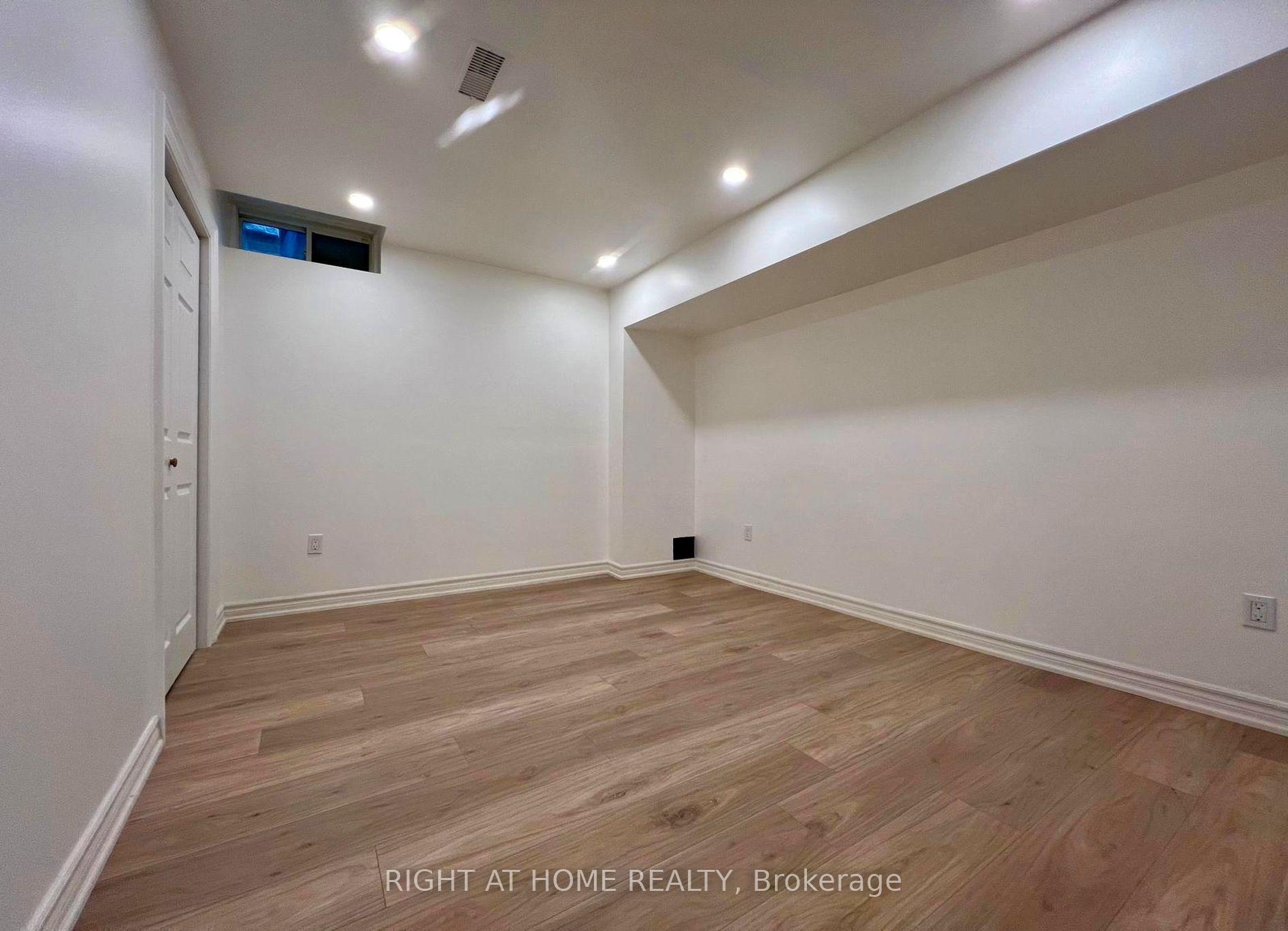 Photo 10 of 99 Ascalon Drive, Vaughan, Patterson — HOMEH