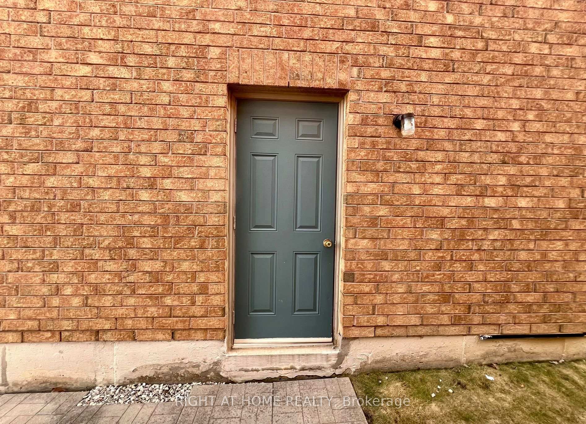 Photo 11 of 99 Ascalon Drive, Vaughan, Patterson — HOMEH