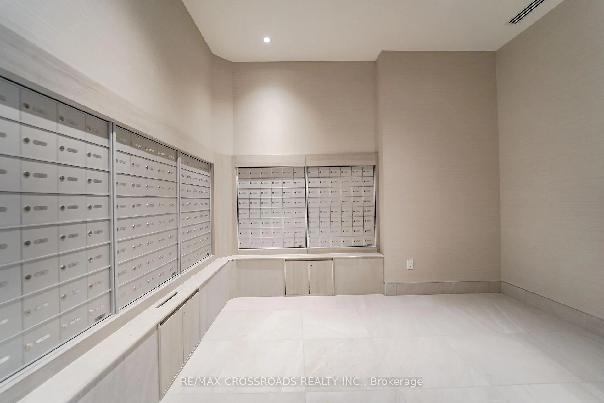 Photo 11 of Unit 902, 20 Deans Drive, Scarborough, Clairlea-Birchmount — HOMEH