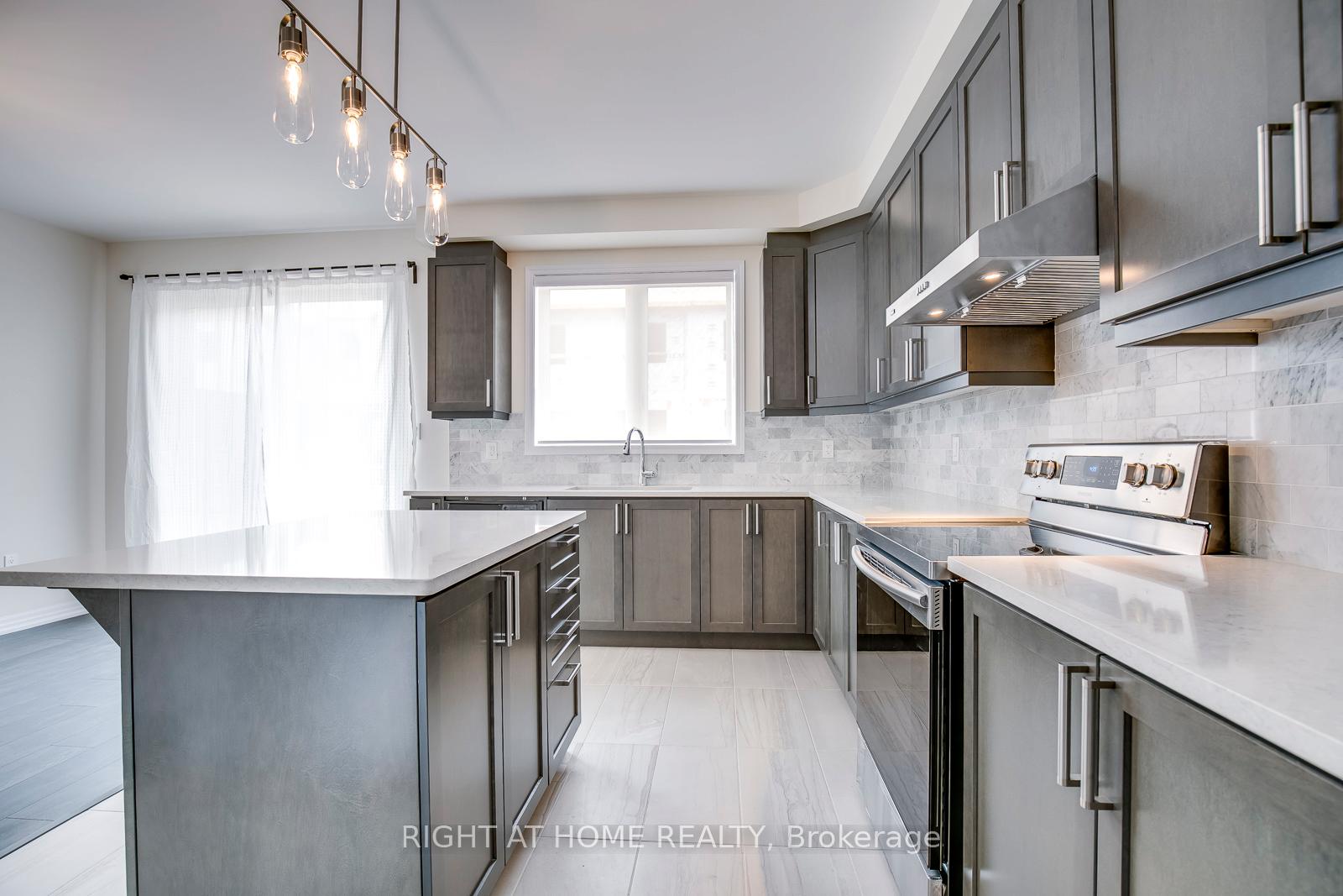 Photo 8 of 3329 Vardon Way, Oakville, Glenorchy — HOMEH