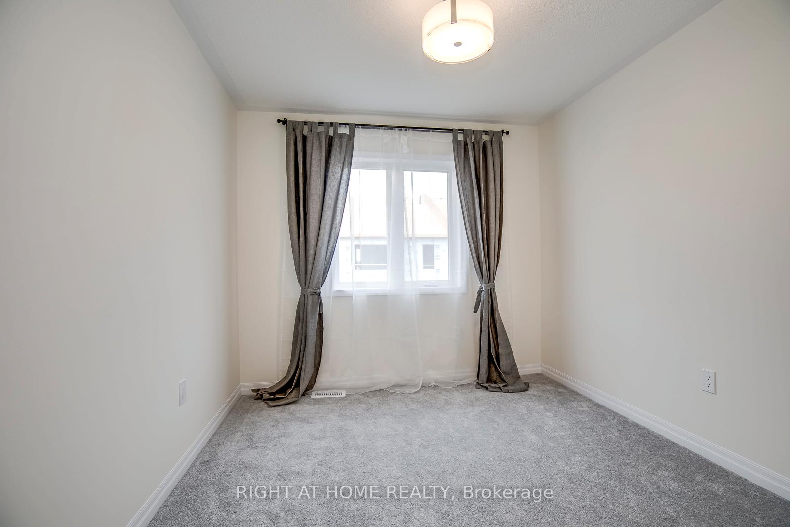 Photo 23 of 3329 Vardon Way, Oakville, Glenorchy — HOMEH
