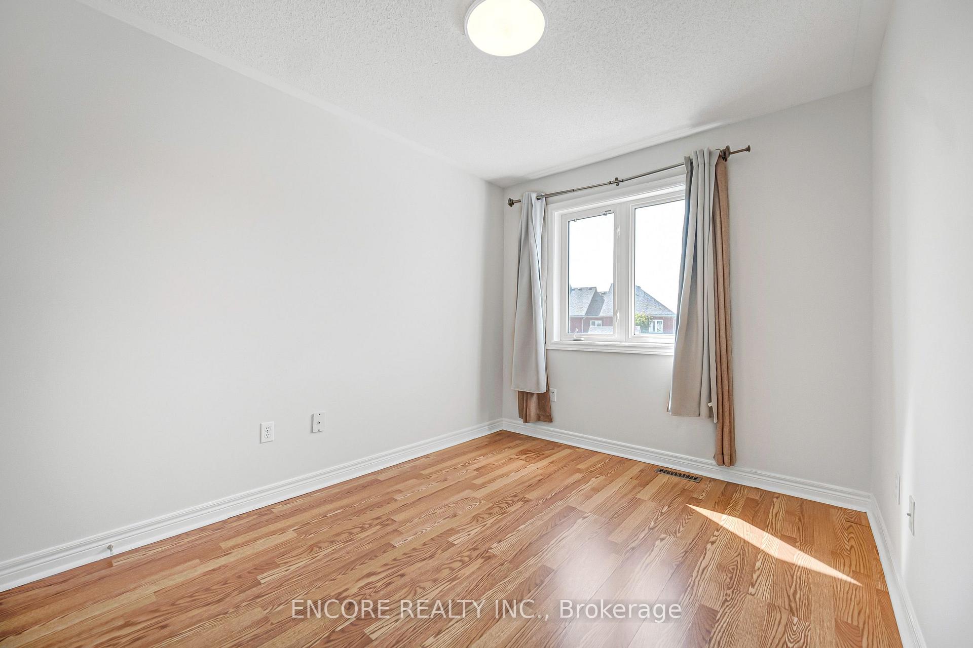 Photo 29 of 34 John Gary Drive, Markham, Village Green-South Unionville — HOMEH