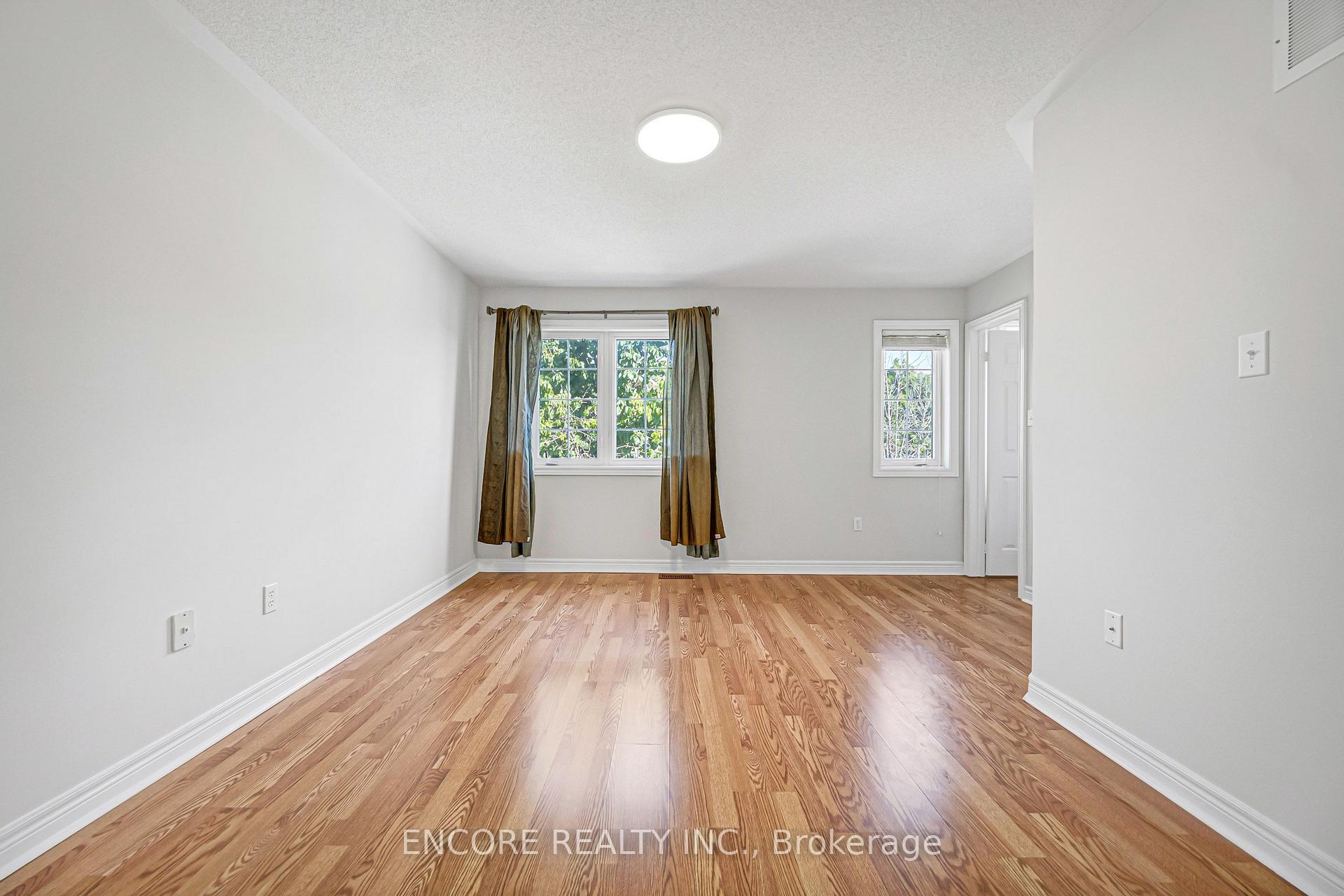 Photo 37 of 34 John Gary Drive, Markham, Village Green-South Unionville — HOMEH