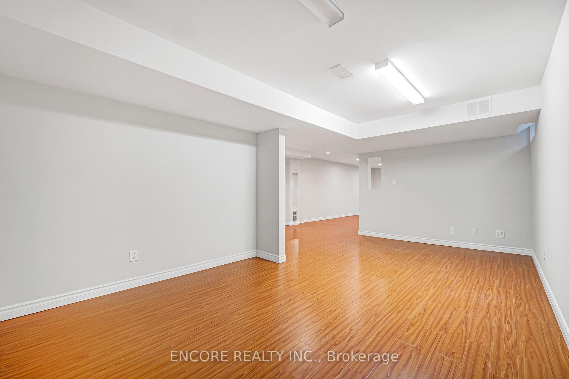 Photo 41 of 34 John Gary Drive, Markham, Village Green-South Unionville — HOMEH