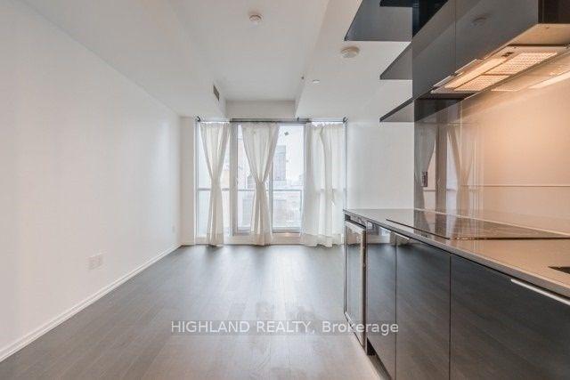 Photo 2 of Unit 1404, 70 Temperance Street, Toronto, Bay Street Corridor — HOMEH