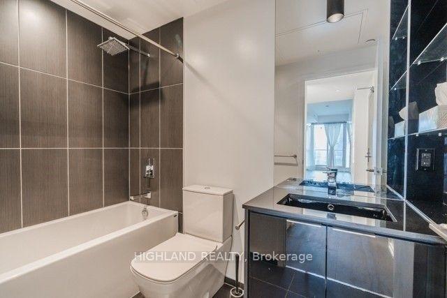 Photo 7 of Unit 1404, 70 Temperance Street, Toronto, Bay Street Corridor — HOMEH