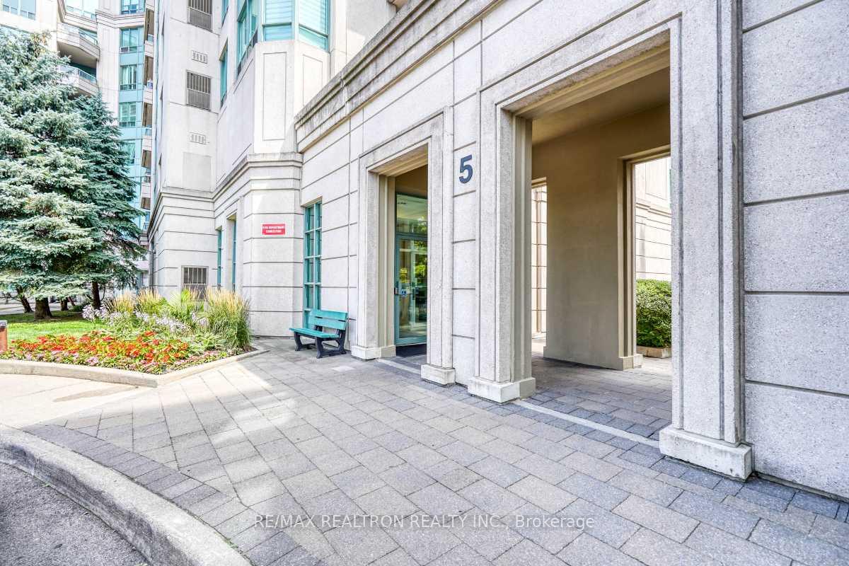 Photo 3 of Unit Ph101, 5 Emerald Lane, Vaughan, Crestwood-Springfarm-Yorkhill — HOMEH