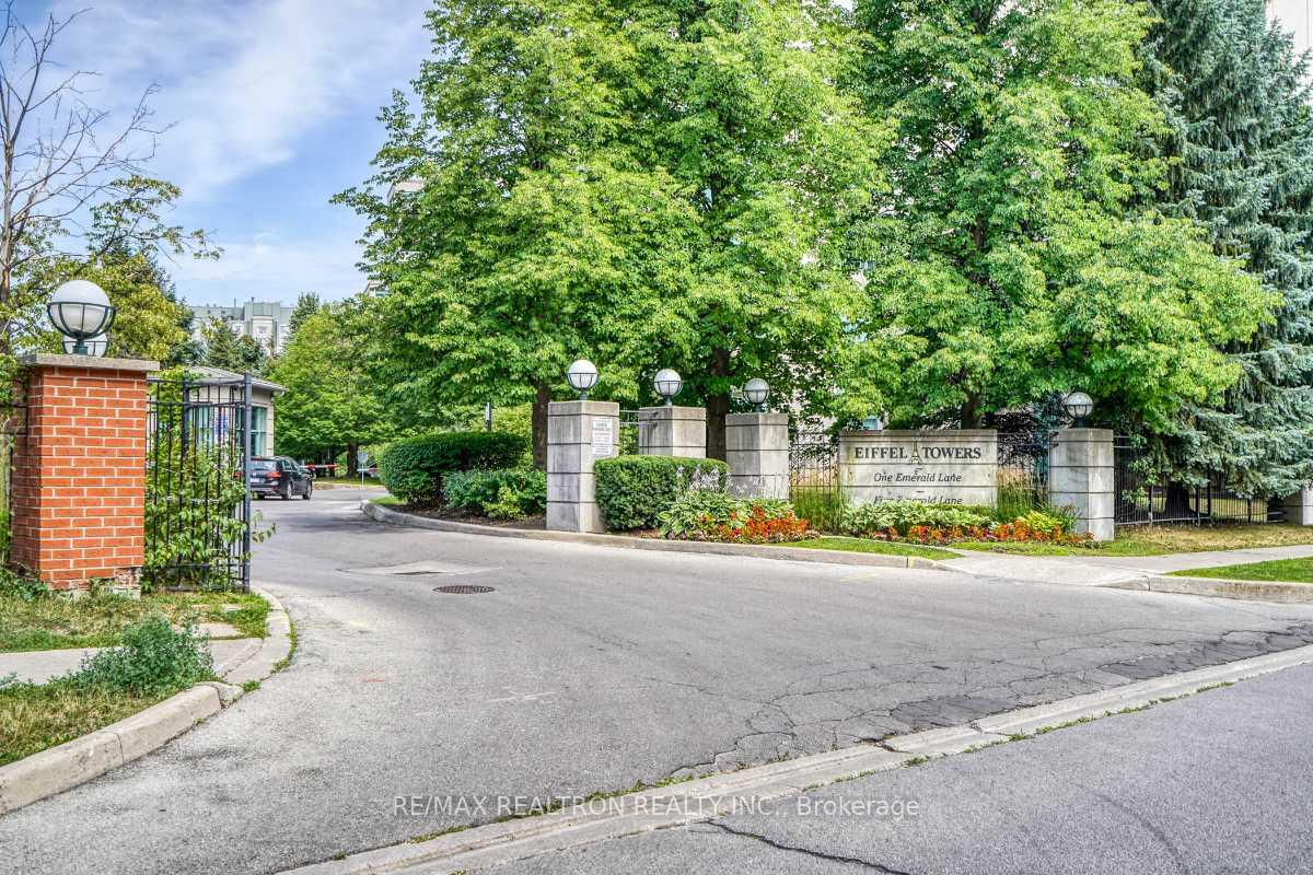 Photo 2 of Unit Ph101, 5 Emerald Lane, Vaughan, Crestwood-Springfarm-Yorkhill — HOMEH