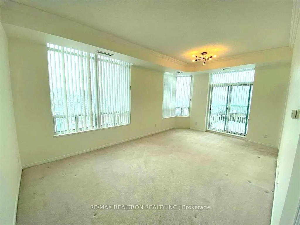 Photo 5 of Unit Ph101, 5 Emerald Lane, Vaughan, Crestwood-Springfarm-Yorkhill — HOMEH