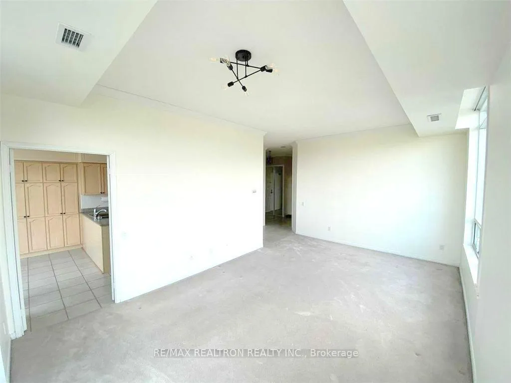 Photo 6 of Unit Ph101, 5 Emerald Lane, Vaughan, Crestwood-Springfarm-Yorkhill — HOMEH