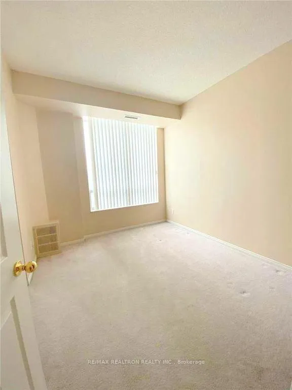 Photo 13 of Unit Ph101, 5 Emerald Lane, Vaughan, Crestwood-Springfarm-Yorkhill — HOMEH