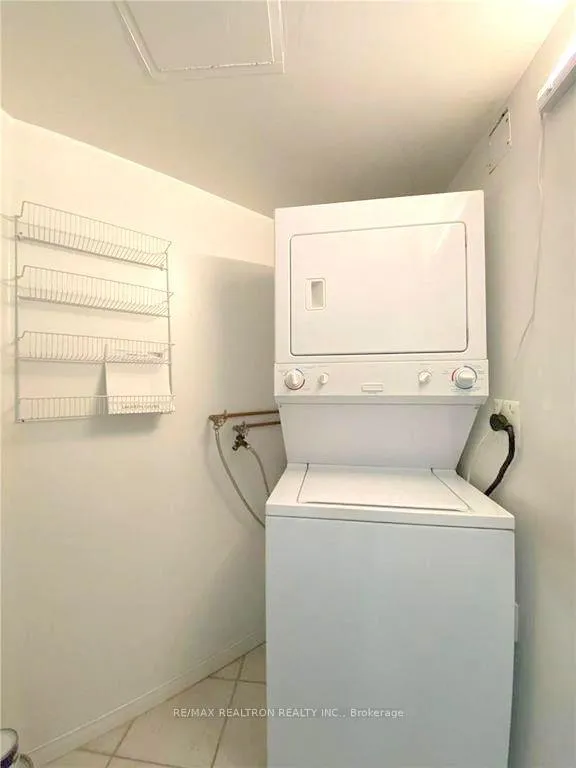 Photo 21 of Unit Ph101, 5 Emerald Lane, Vaughan, Crestwood-Springfarm-Yorkhill — HOMEH