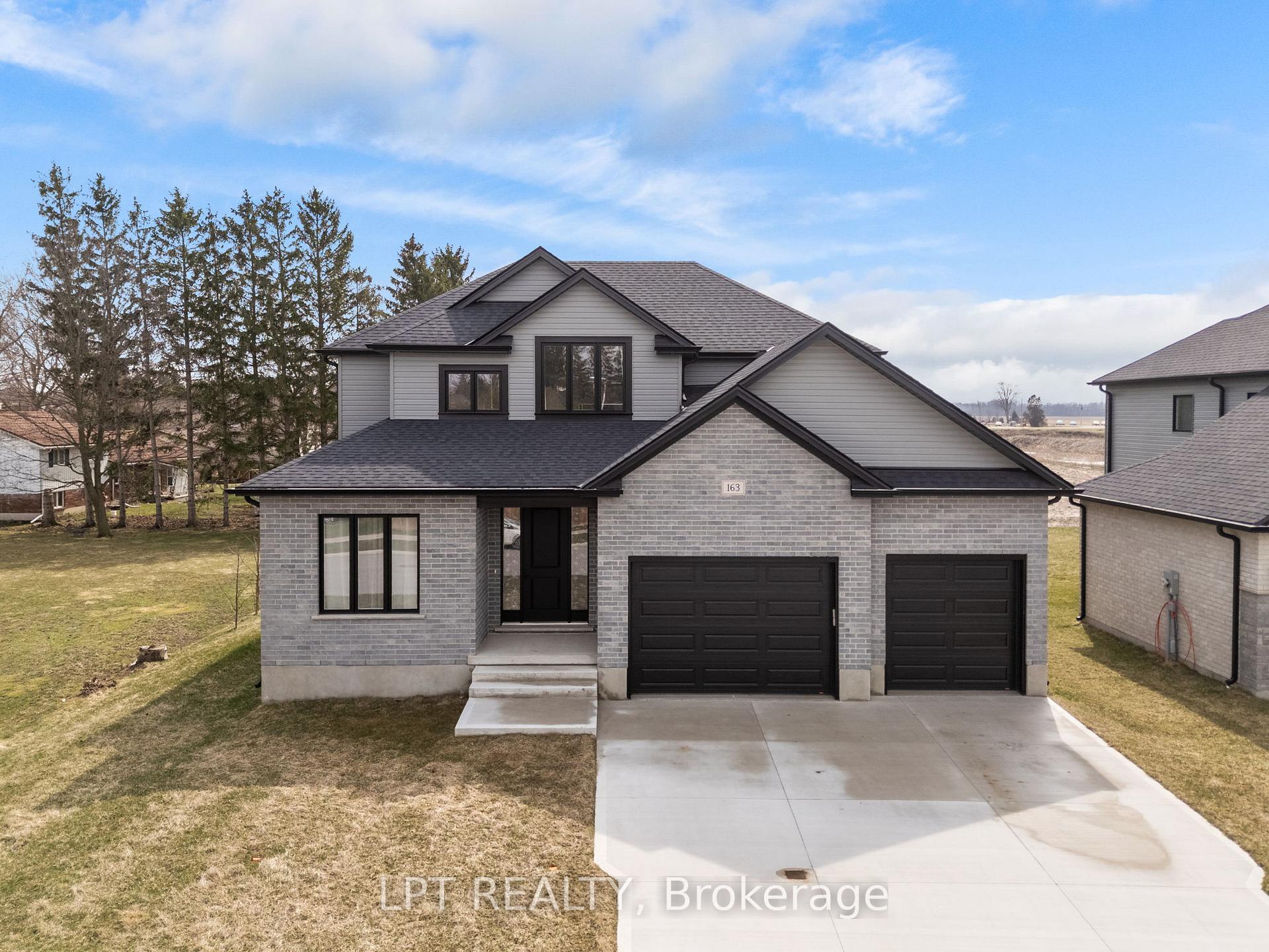 Photo 1 of 163 Mcleod Street, North Middlesex, Parkhill — HOMEH