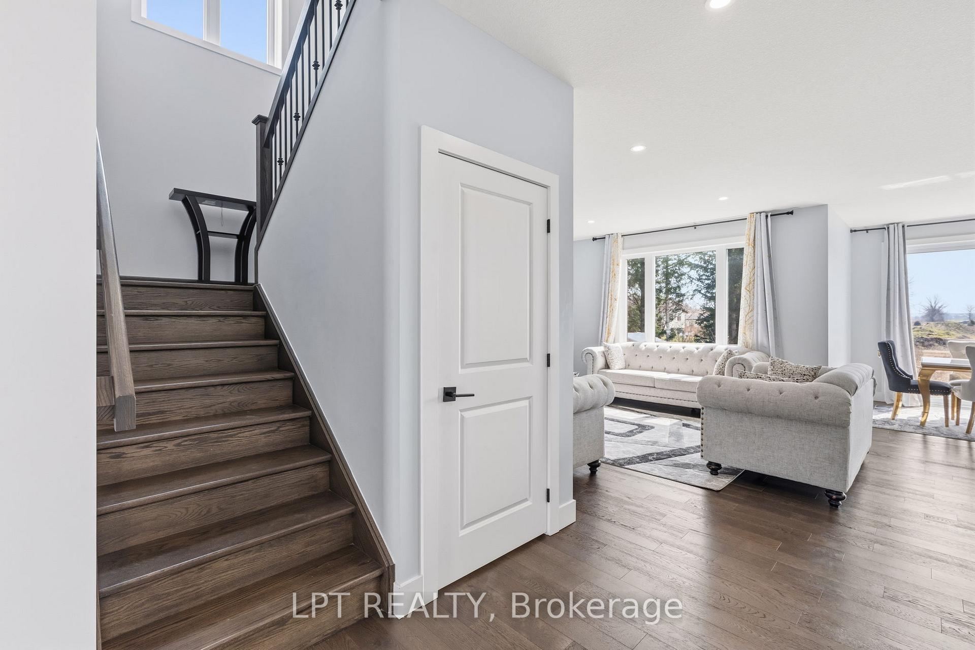 Photo 11 of 163 Mcleod Street, North Middlesex, Parkhill — HOMEH