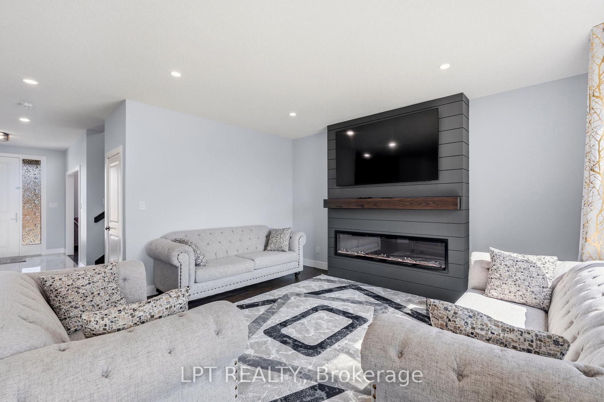Photo 14 of 163 Mcleod Street, North Middlesex, Parkhill — HOMEH