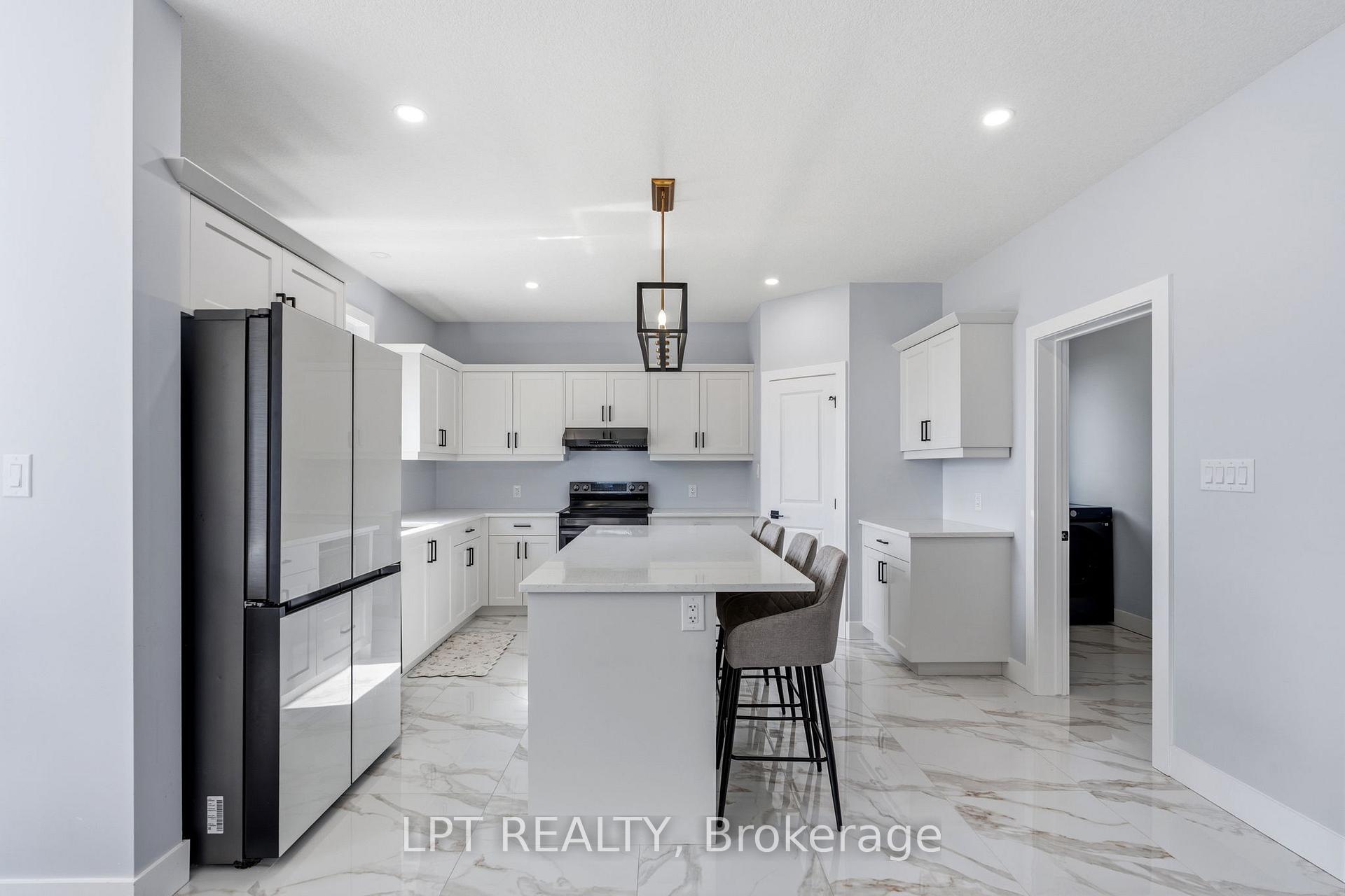 Photo 17 of 163 Mcleod Street, North Middlesex, Parkhill — HOMEH