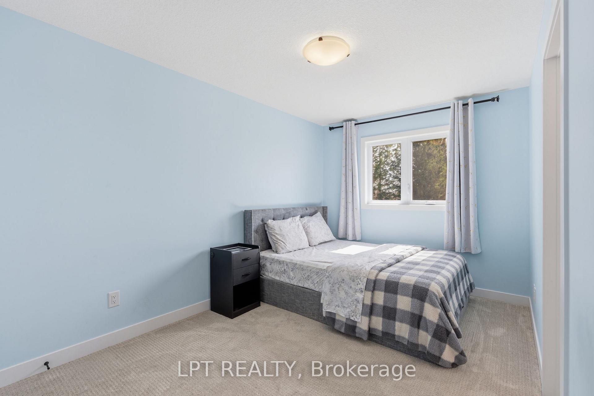Photo 24 of 163 Mcleod Street, North Middlesex, Parkhill — HOMEH