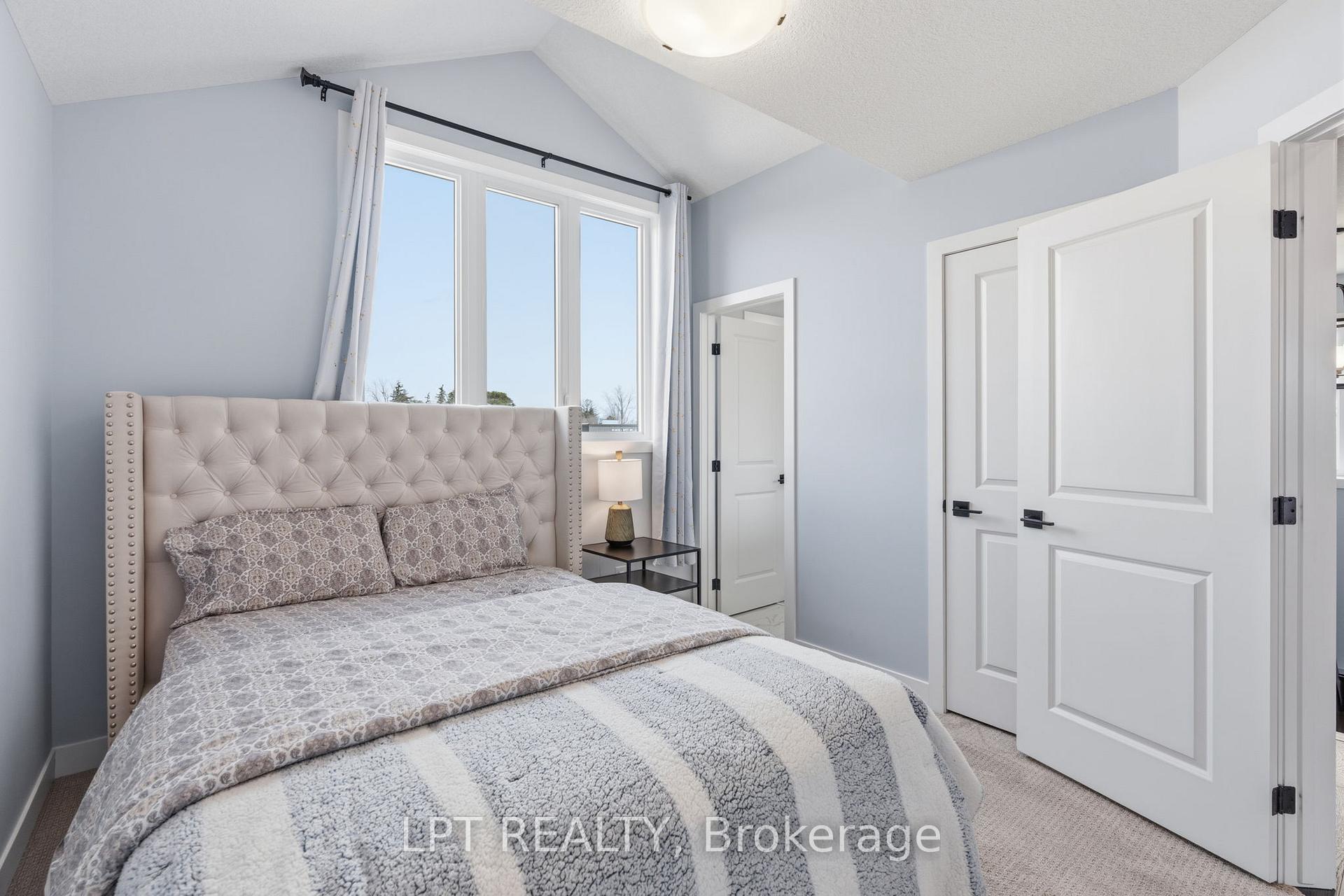 Photo 32 of 163 Mcleod Street, North Middlesex, Parkhill — HOMEH