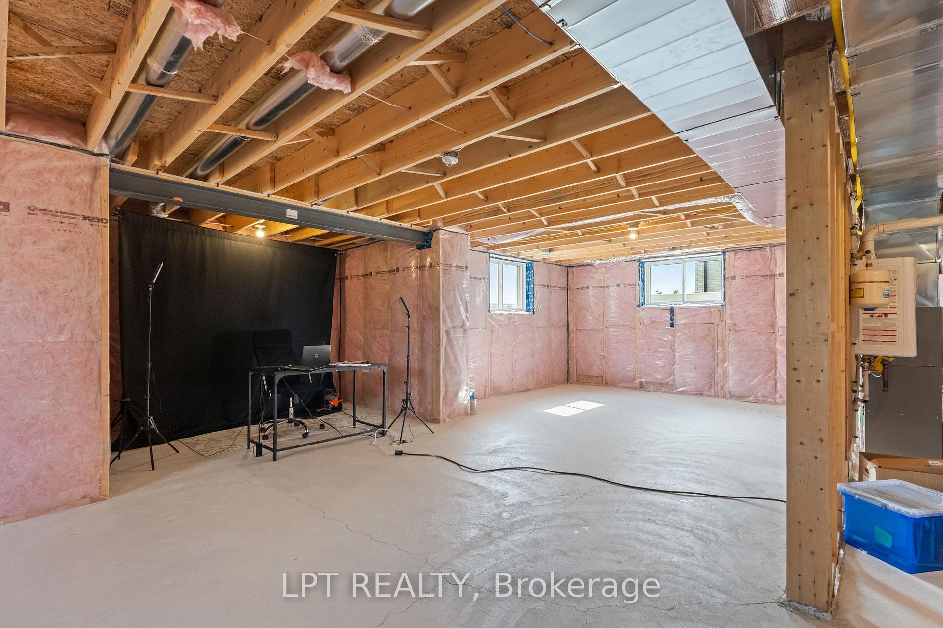 Photo 39 of 163 Mcleod Street, North Middlesex, Parkhill — HOMEH