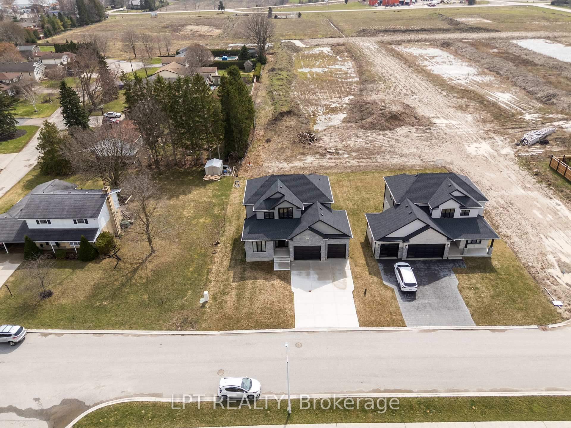 Photo 41 of 163 Mcleod Street, North Middlesex, Parkhill — HOMEH
