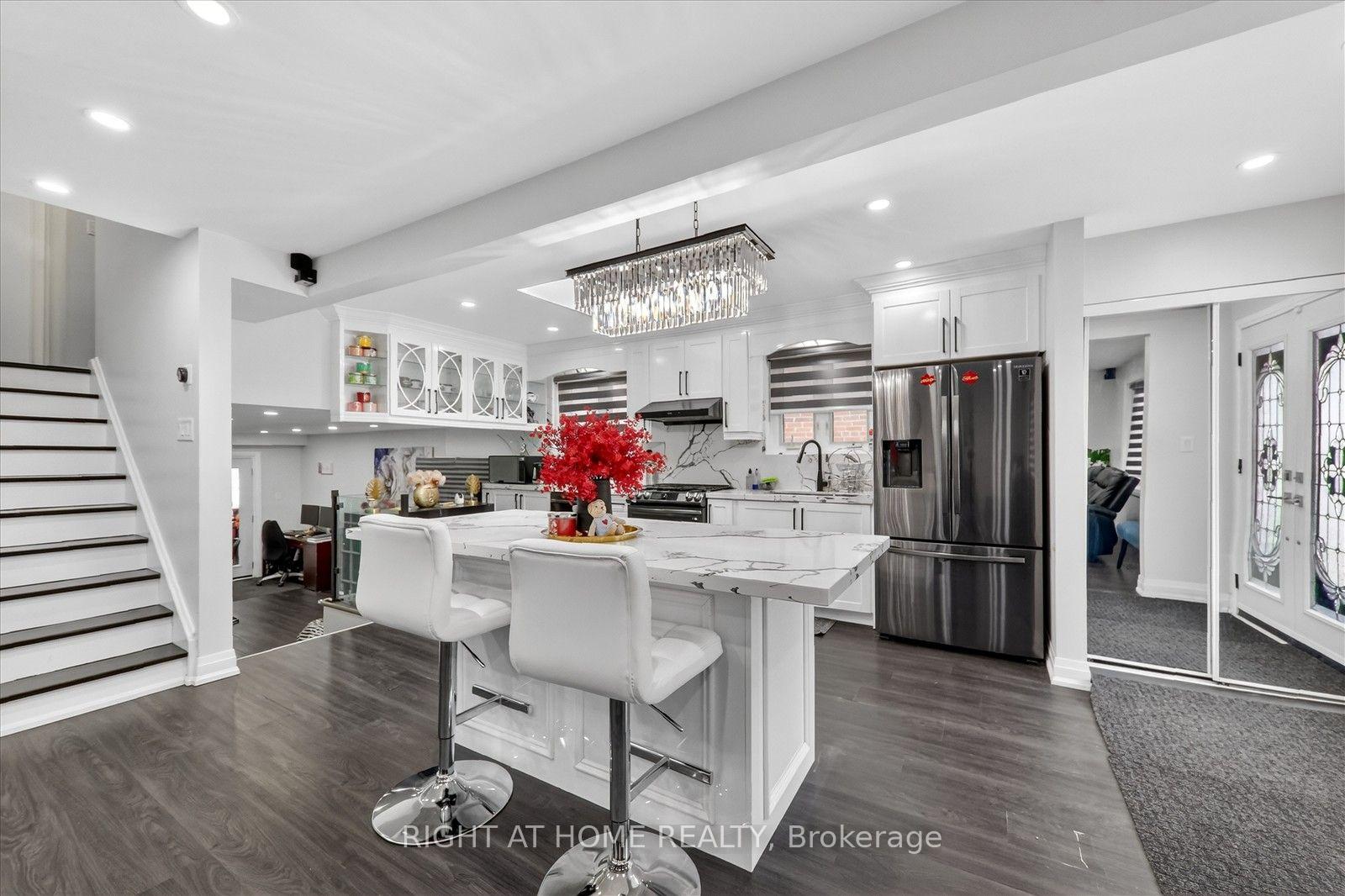Photo 2 of 314 Morrish Road S, Scarborough, Highland Creek — HOMEH