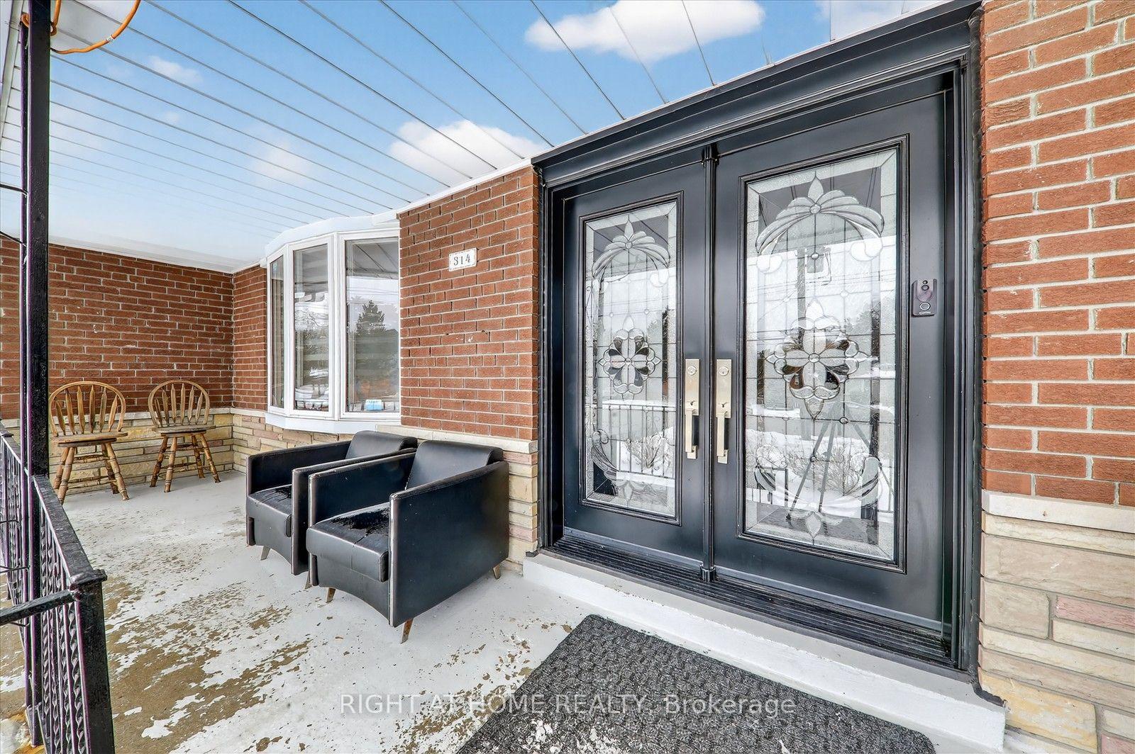 Photo 4 of 314 Morrish Road S, Scarborough, Highland Creek — HOMEH