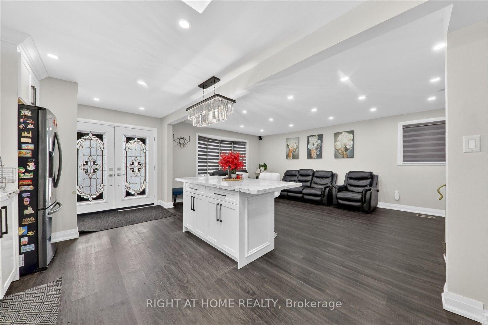 Photo 7 of 314 Morrish Road S, Scarborough, Highland Creek — HOMEH