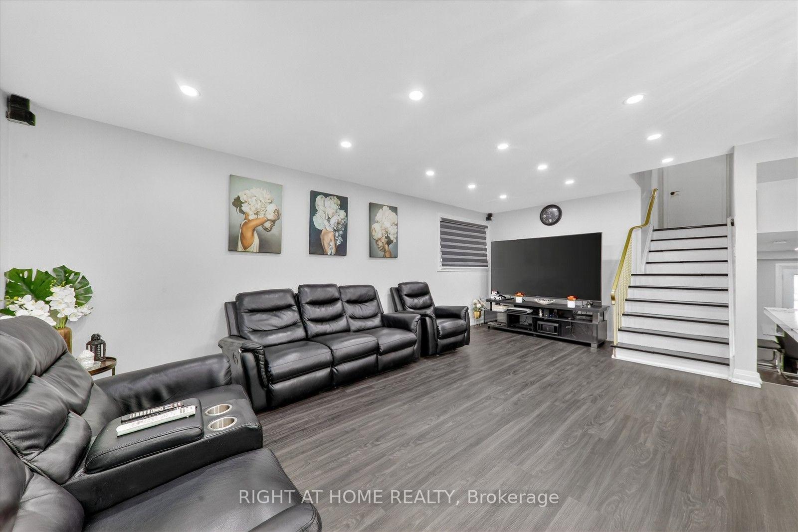 Photo 8 of 314 Morrish Road S, Scarborough, Highland Creek — HOMEH