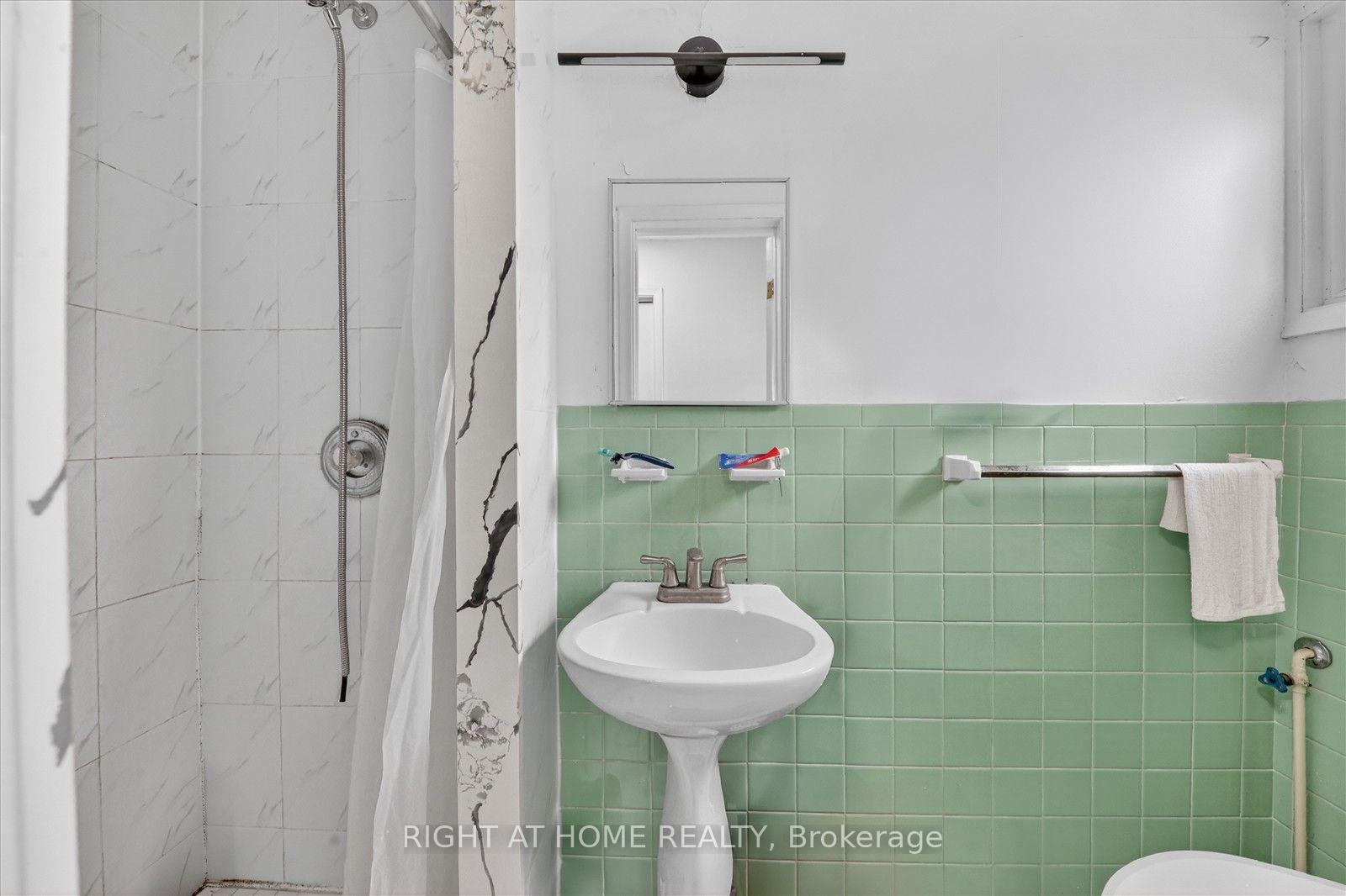Photo 23 of 314 Morrish Road S, Scarborough, Highland Creek — HOMEH