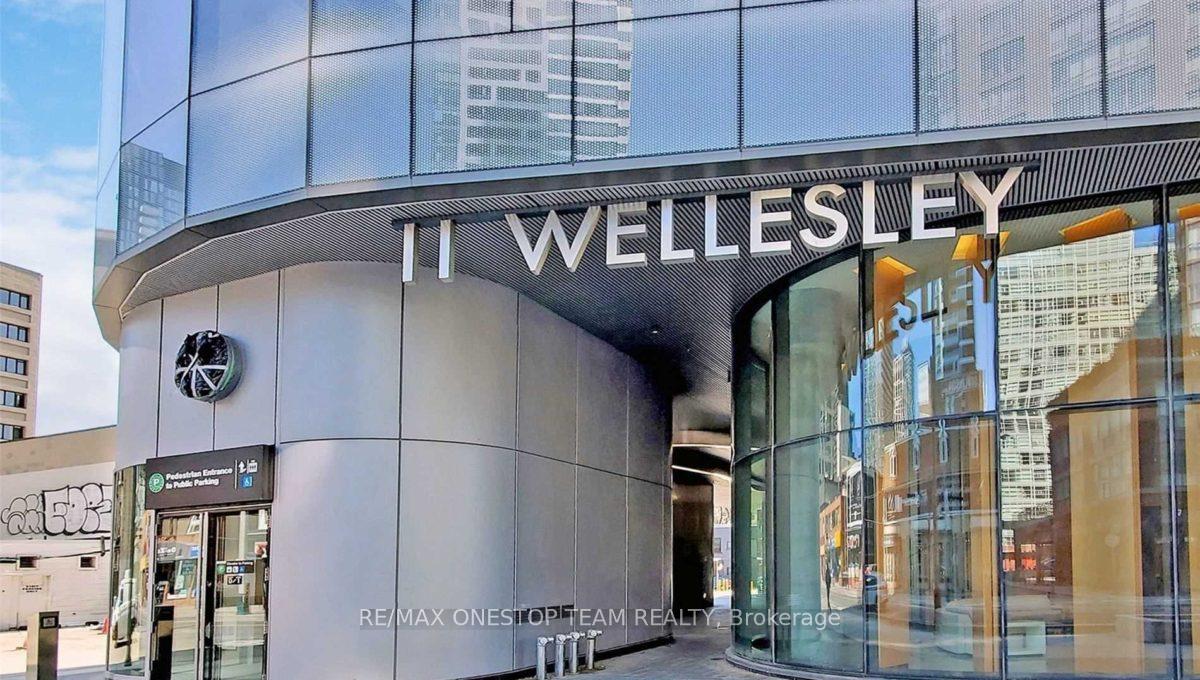 Front of Unit 6013, 11 Wellesley Street W