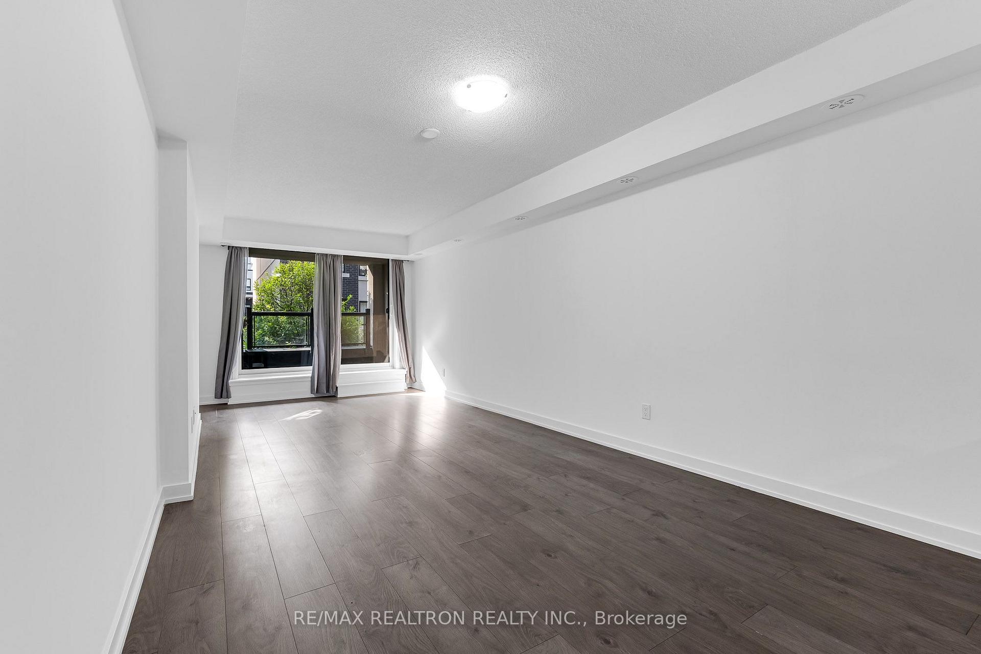 Photo 4 of Unit 114, 1135 Cooke Boulevard, Burlington, LaSalle — HOMEH