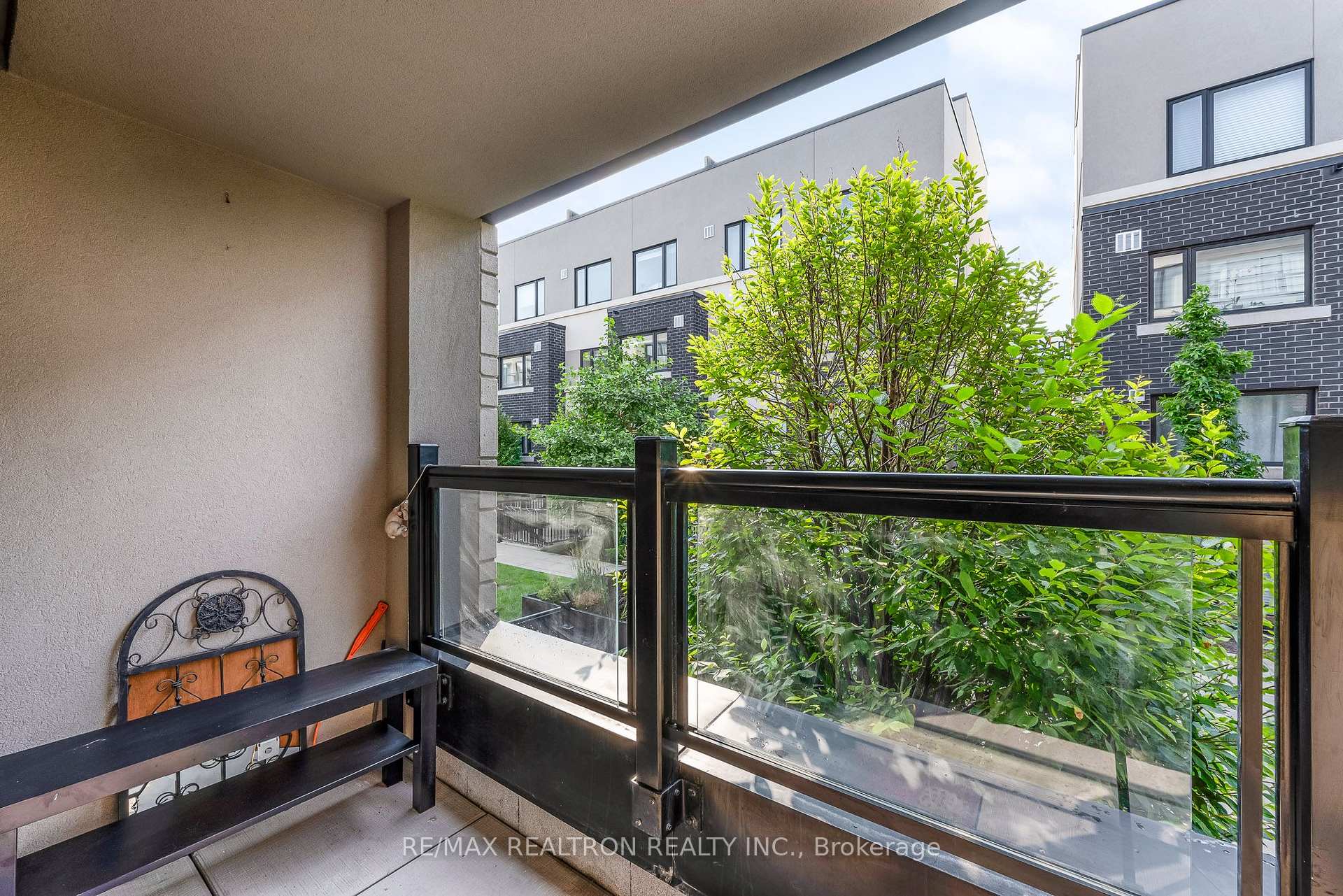 Photo 5 of Unit 114, 1135 Cooke Boulevard, Burlington, LaSalle — HOMEH