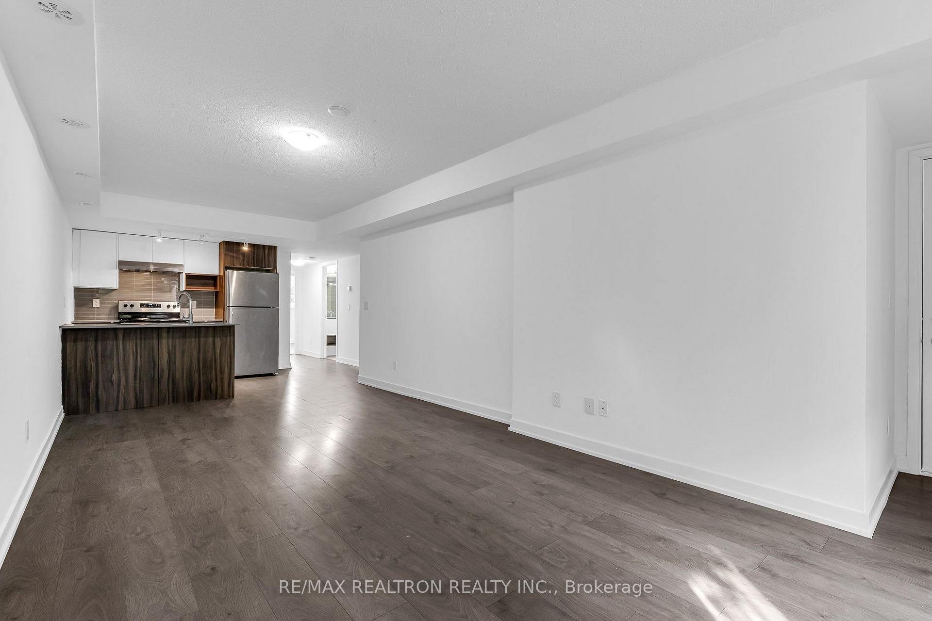 Photo 6 of Unit 114, 1135 Cooke Boulevard, Burlington, LaSalle — HOMEH