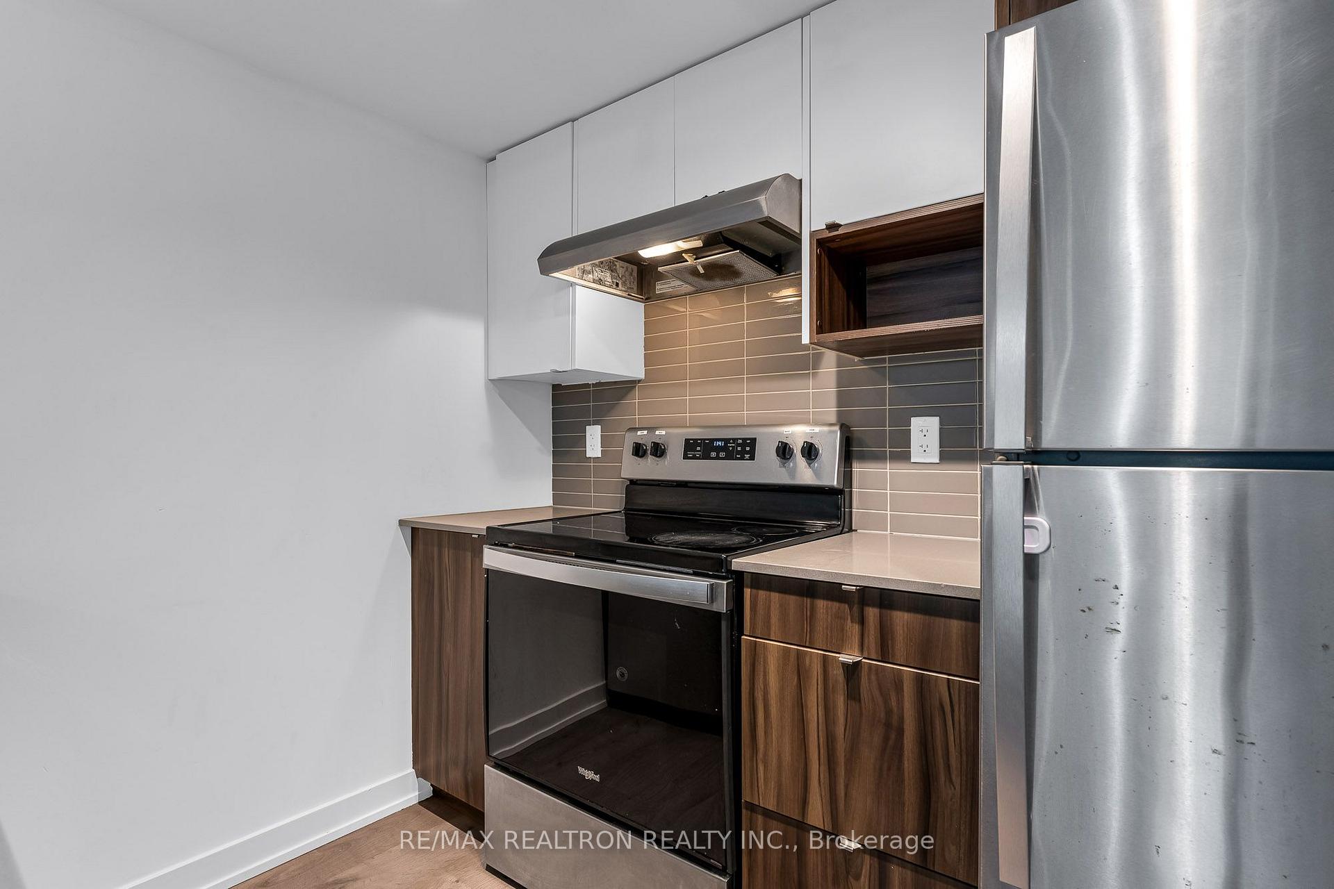 Photo 8 of Unit 114, 1135 Cooke Boulevard, Burlington, LaSalle — HOMEH