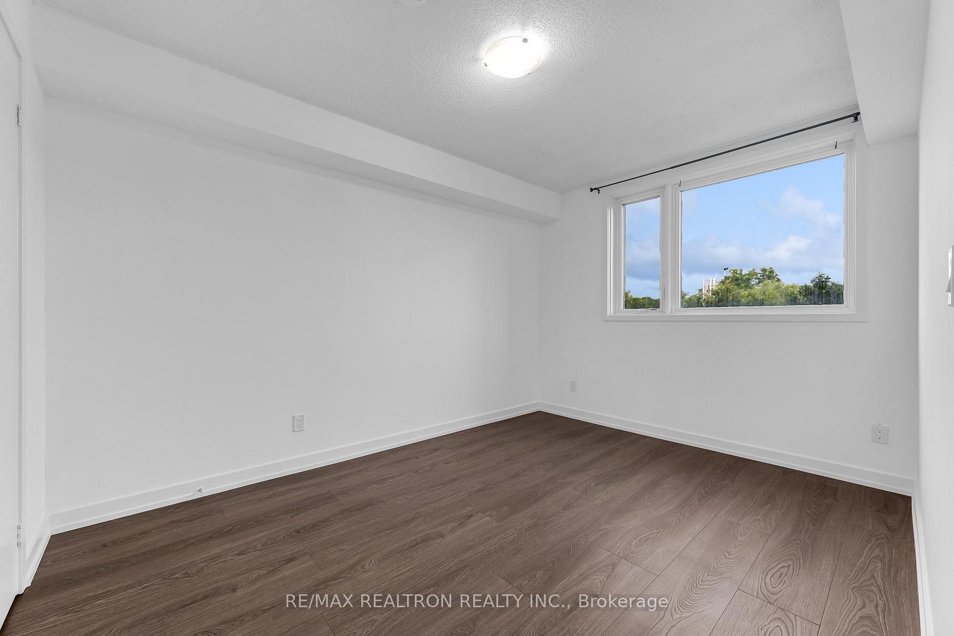 Photo 9 of Unit 114, 1135 Cooke Boulevard, Burlington, LaSalle — HOMEH