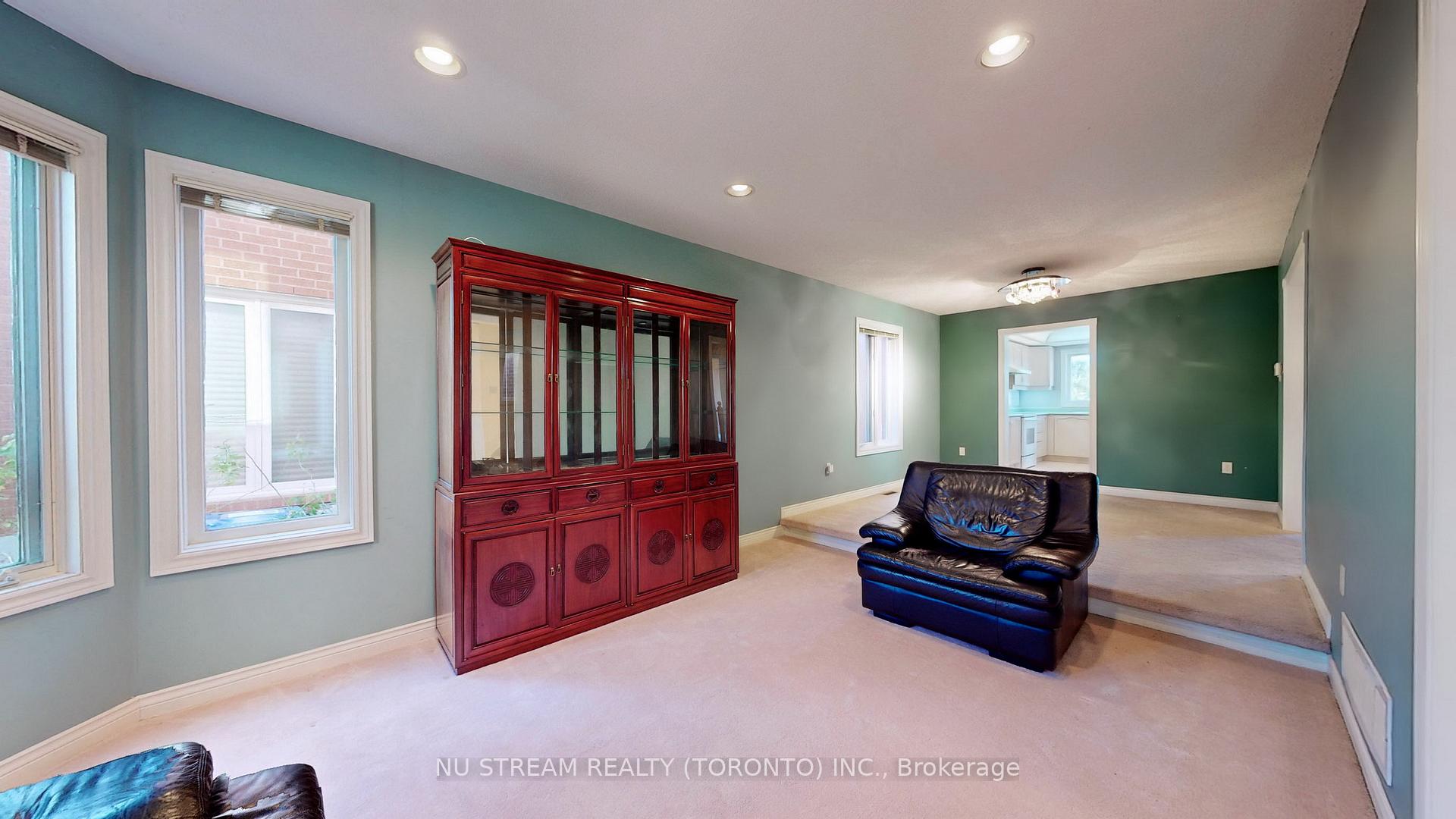 Photo 6 of 1337 Daniel Creek Road, Mississauga, East Credit — HOMEH